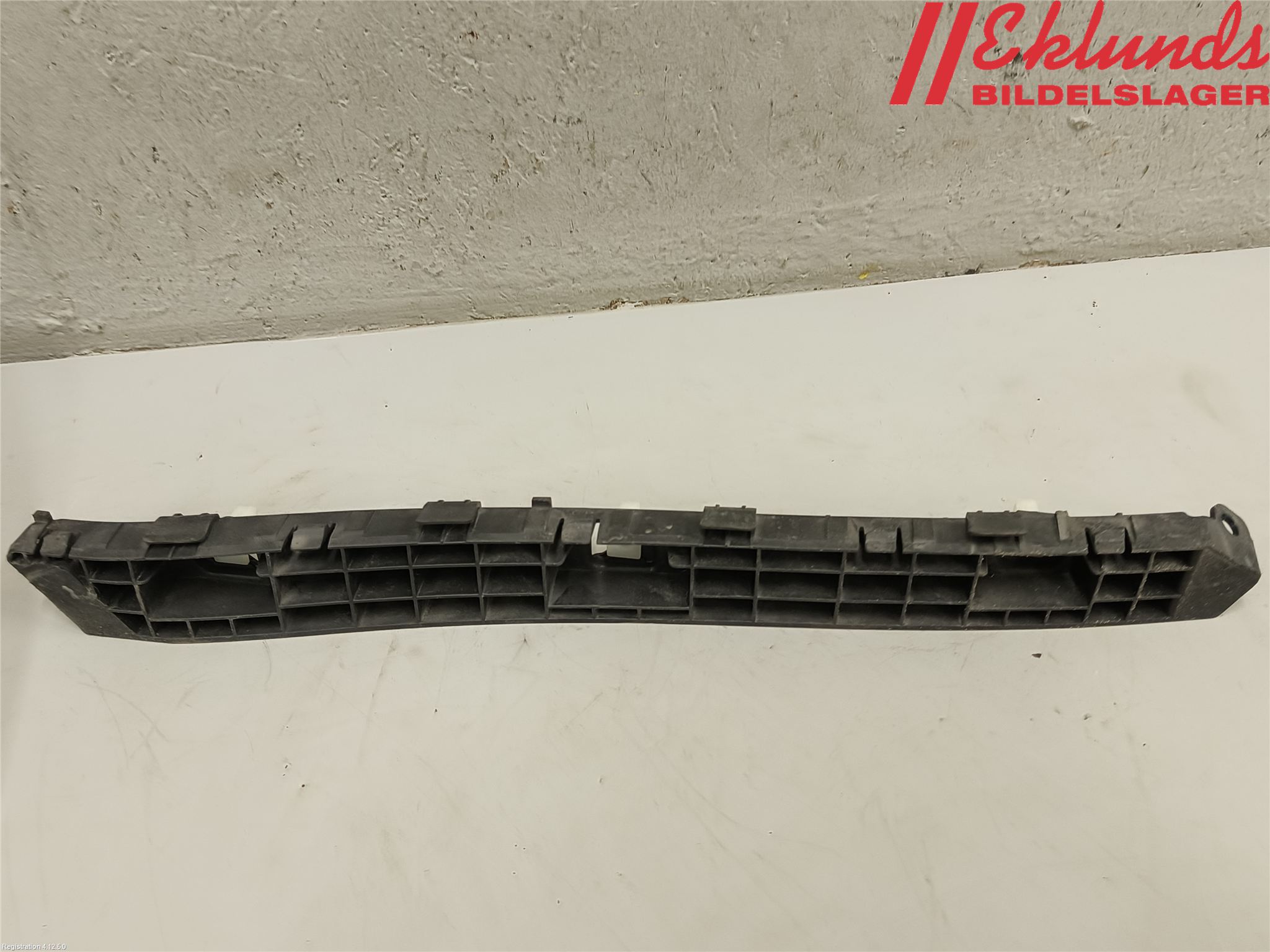 Kia CEED 12-18 Stötfångarfäste Bak Vä