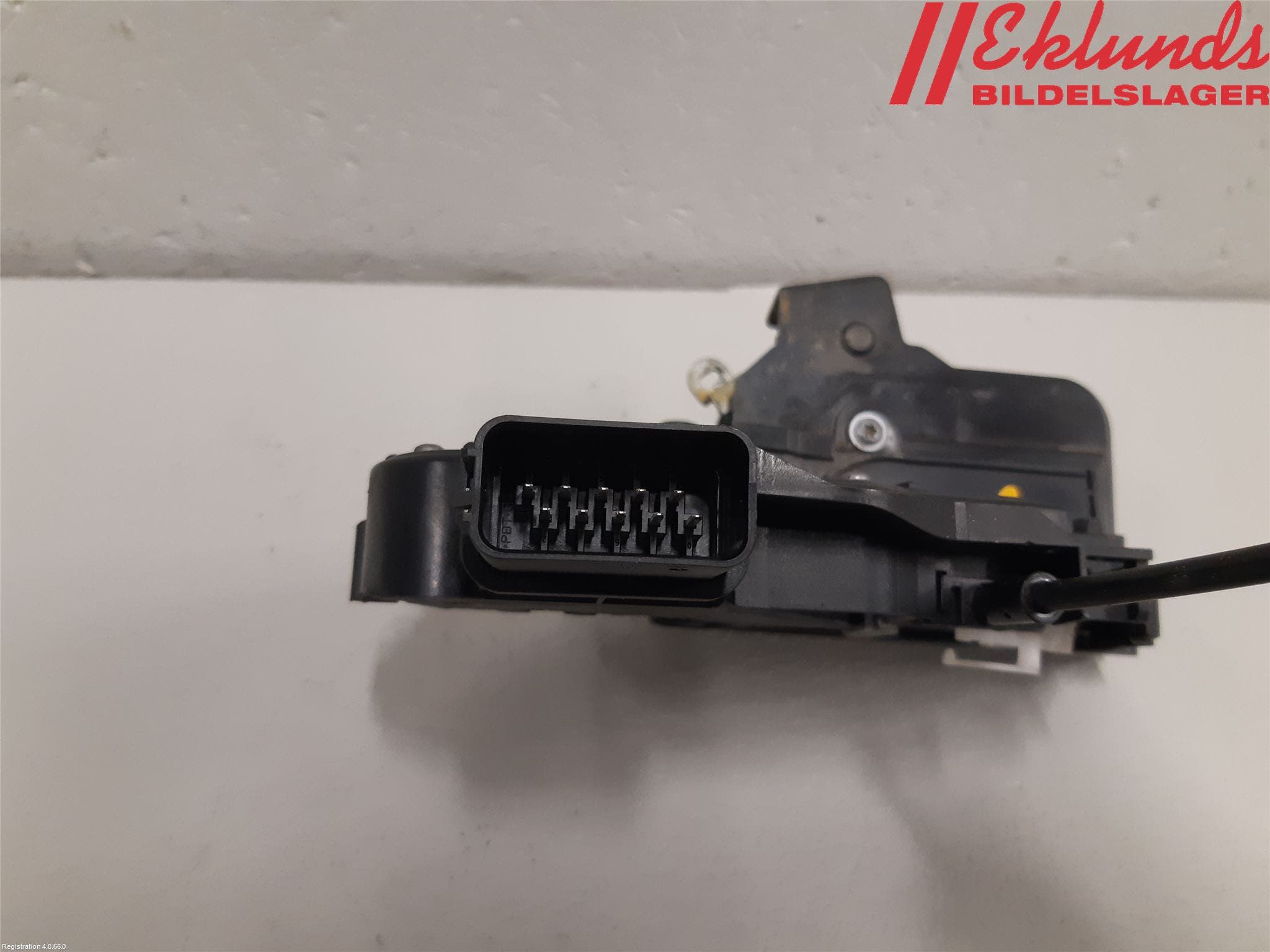 Volvo V70 08-13 Låskista-Dörrlås