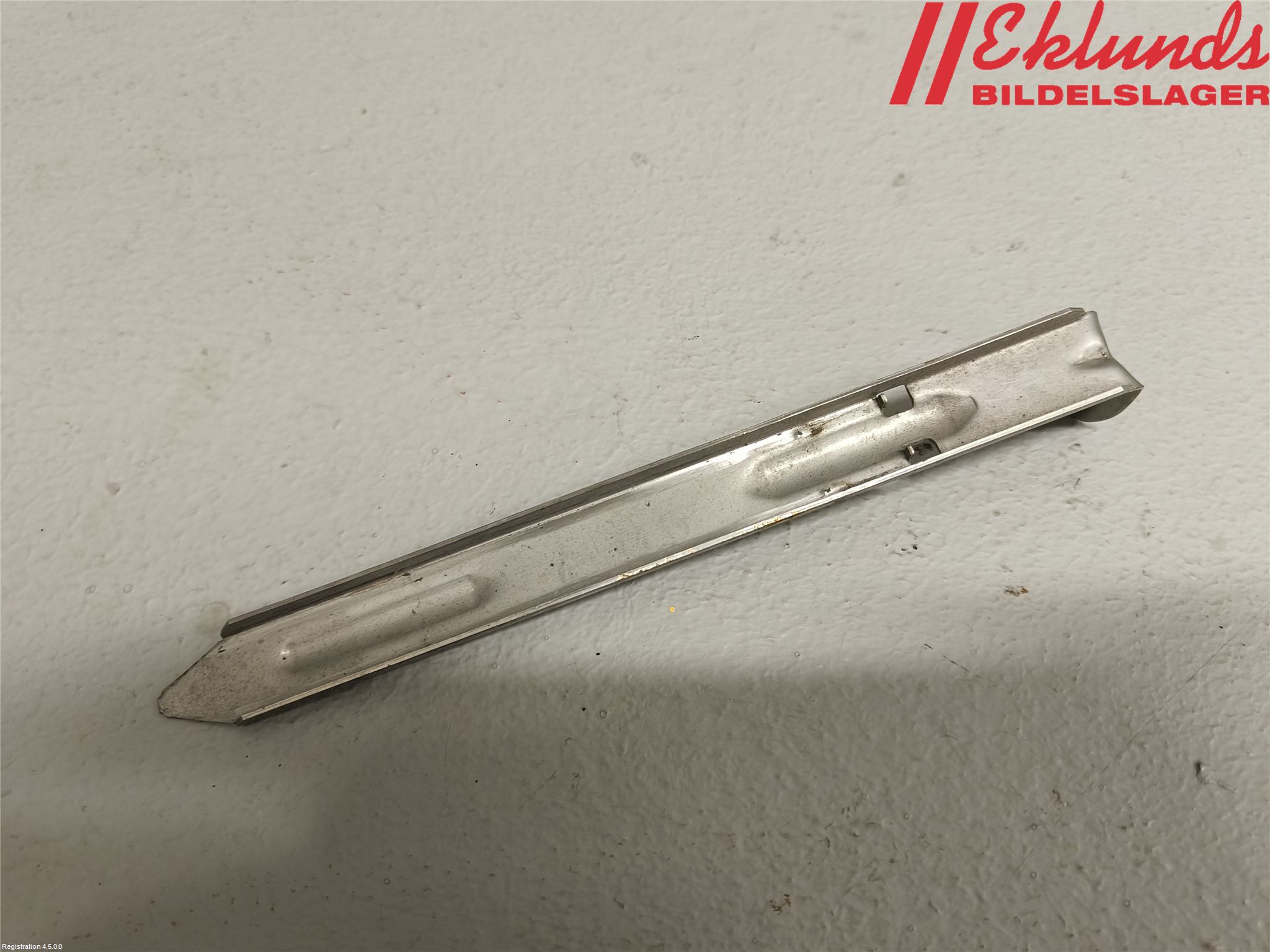 Volvo V70 08-13 Strålkast Fästsarg