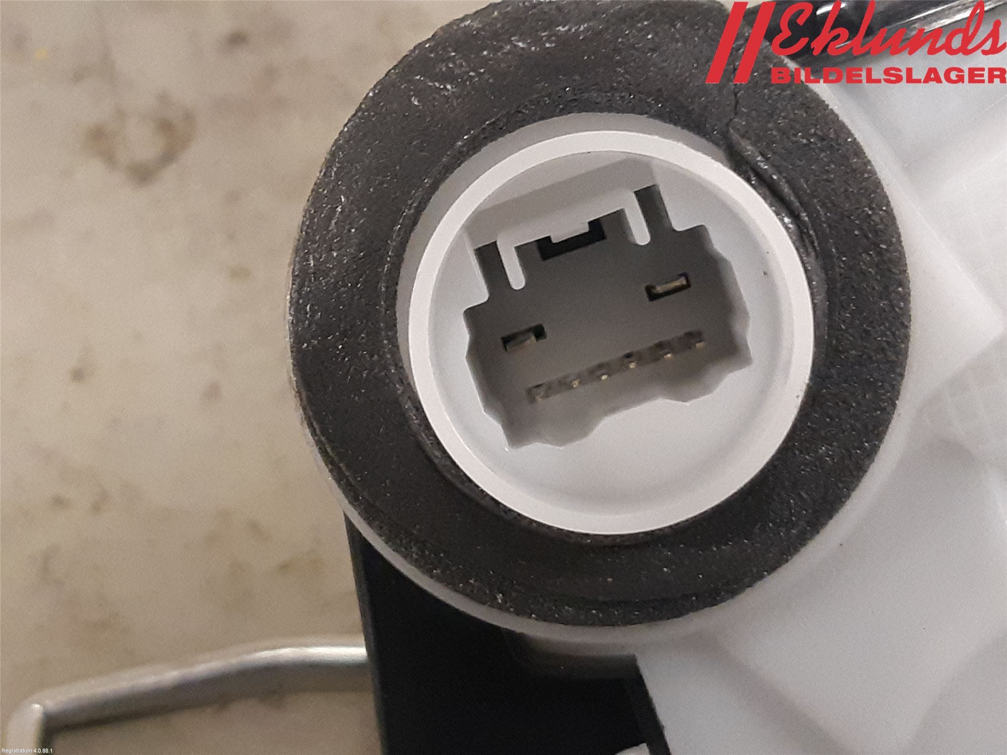 Toyota YARIS XP21 20- Låskista-Dörrlås