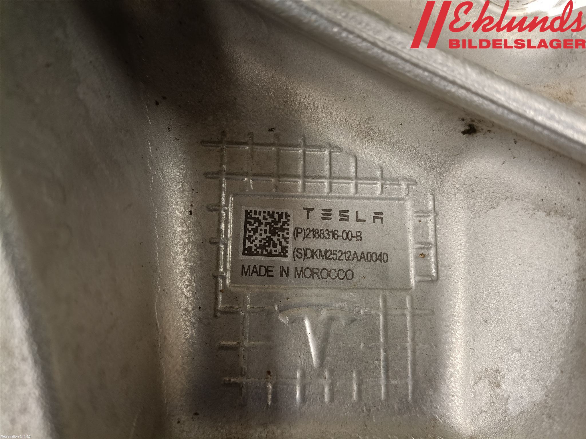 Tesla MODEL Y 21- Styrspindel Lagerhus Hö