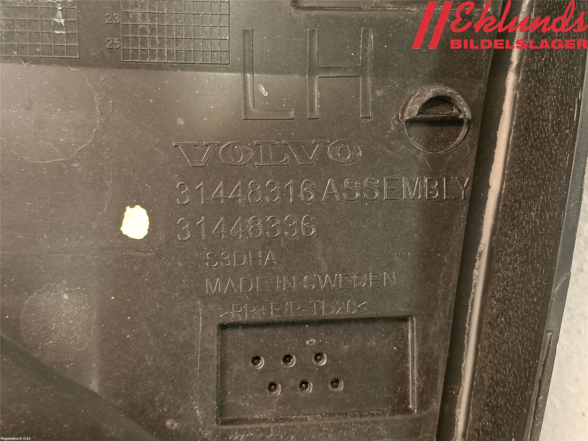 Volvo XC40/RECHARGE 18- Dörr Dekorlist Fram Vä