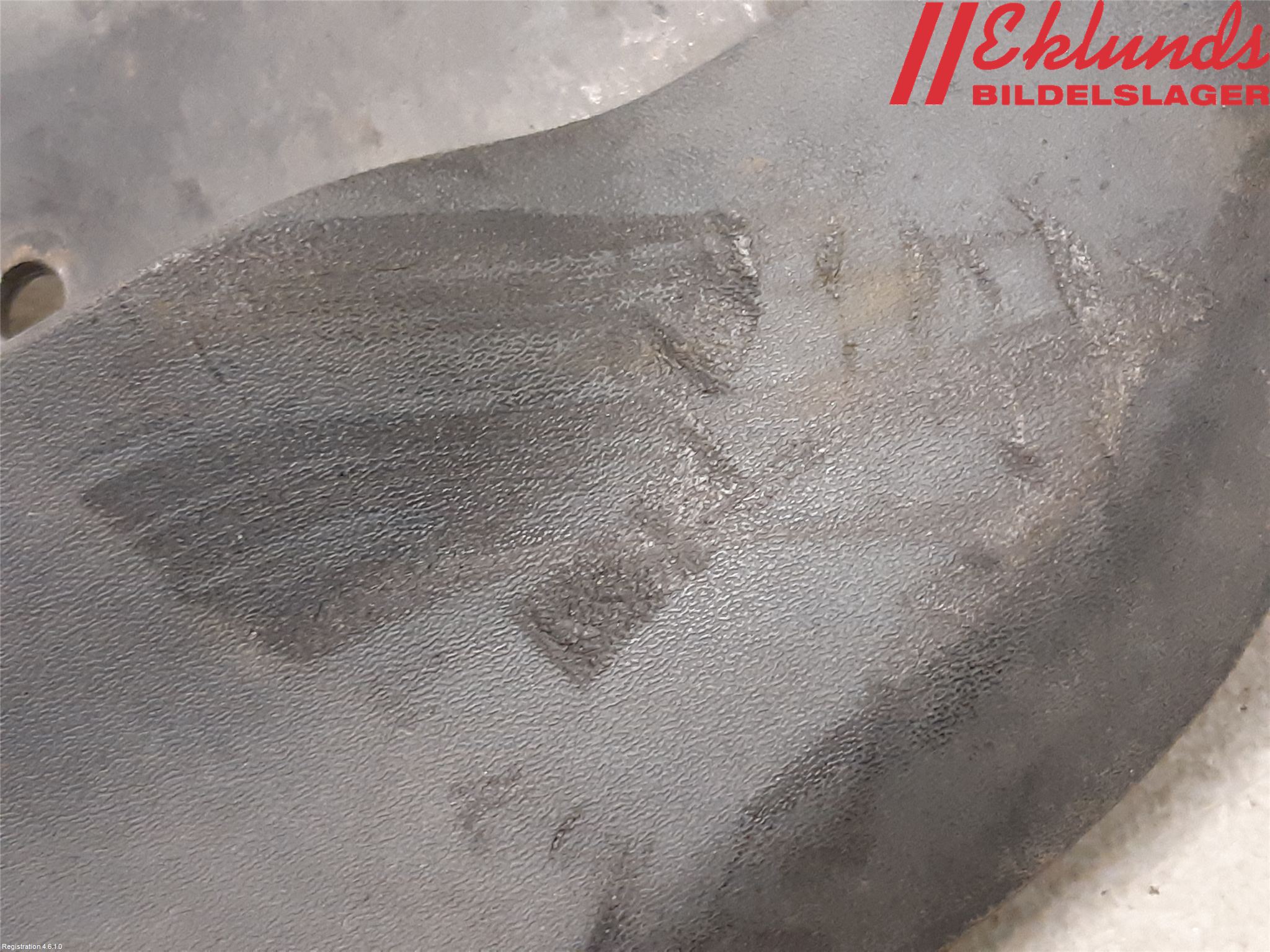 Volvo XC70 08-13 Stänkskydd