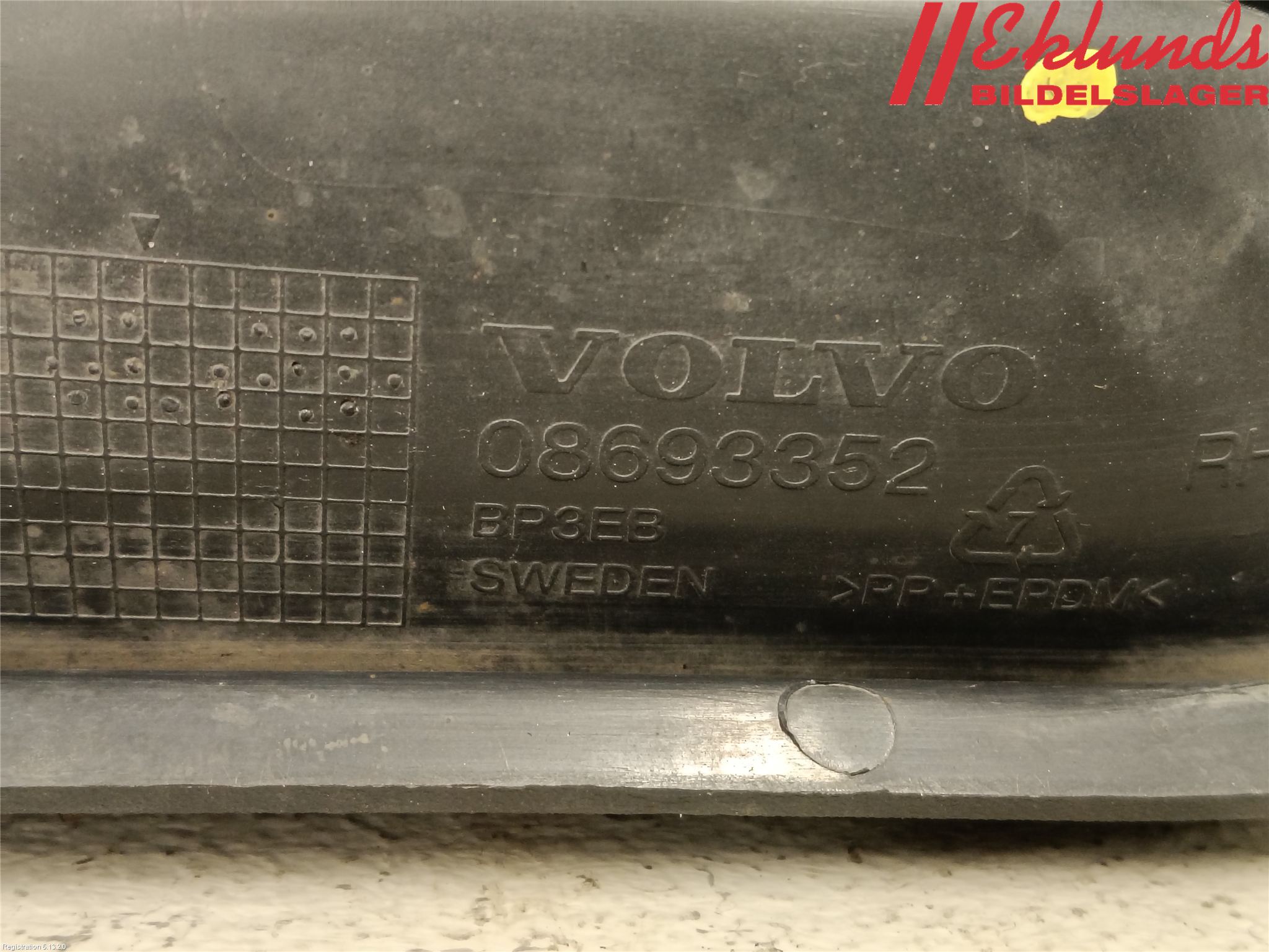 Volvo V70 05-08 Stöt Utfyllnad-List-Grill