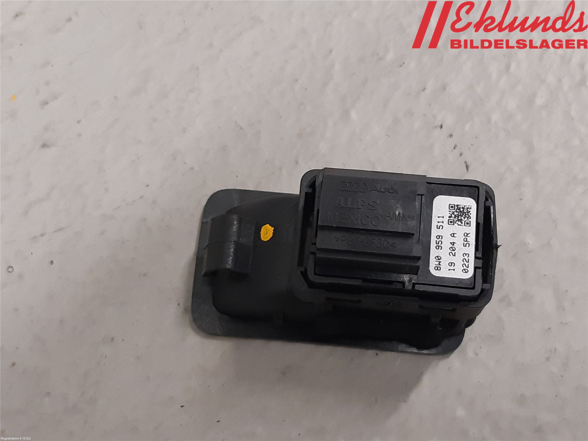 Audi A4/S4 B9 20- Strömställare Dragkrok