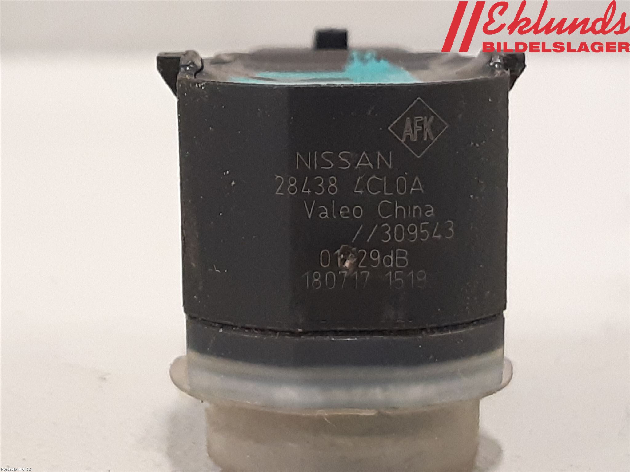 Nissan X-TRAIL 14-21 Parkeringshjälp Frontsensor