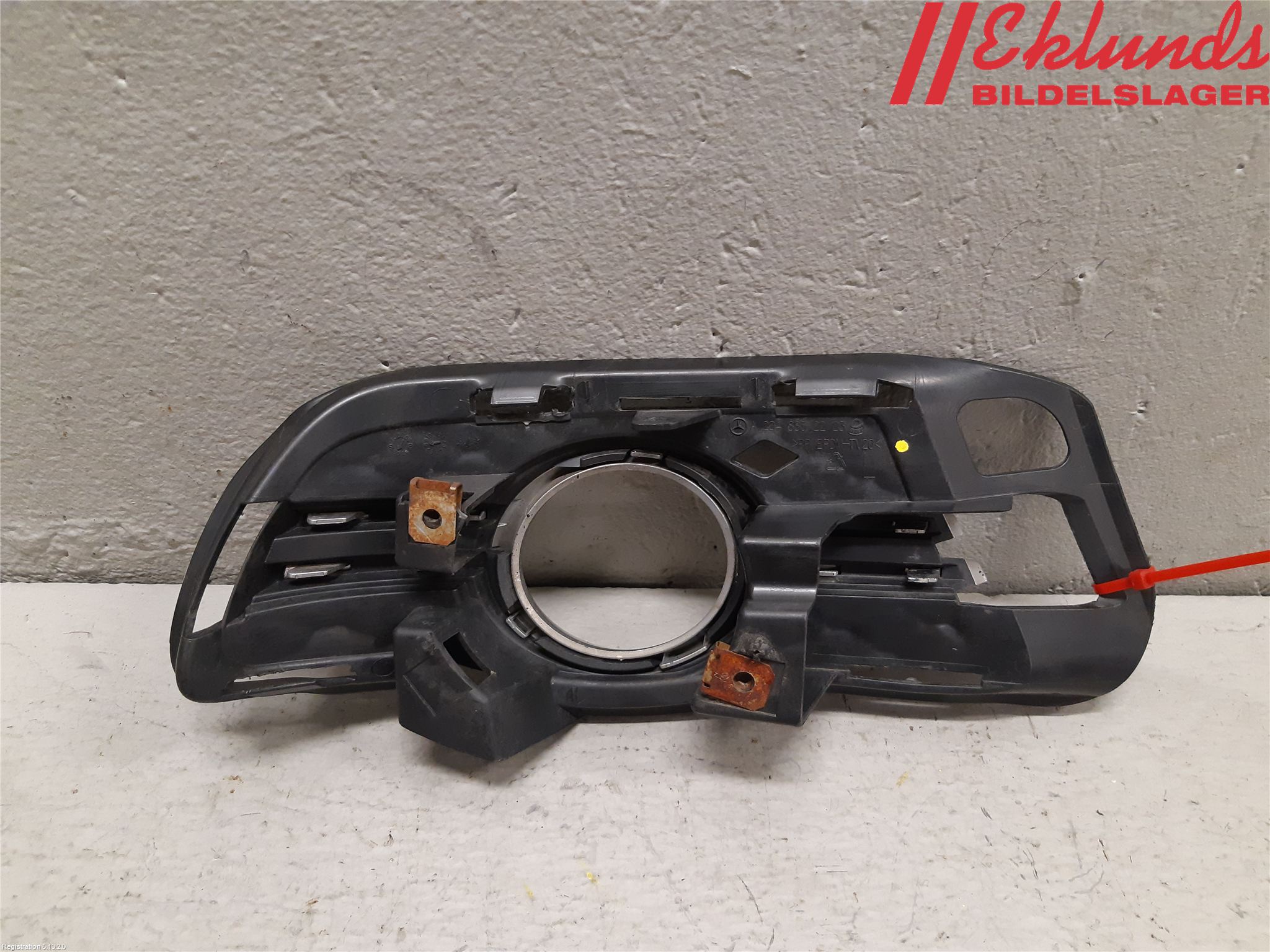 Mercedes-Benz MB C-KLASS (W204) 07-15 Dimljussarg Fram