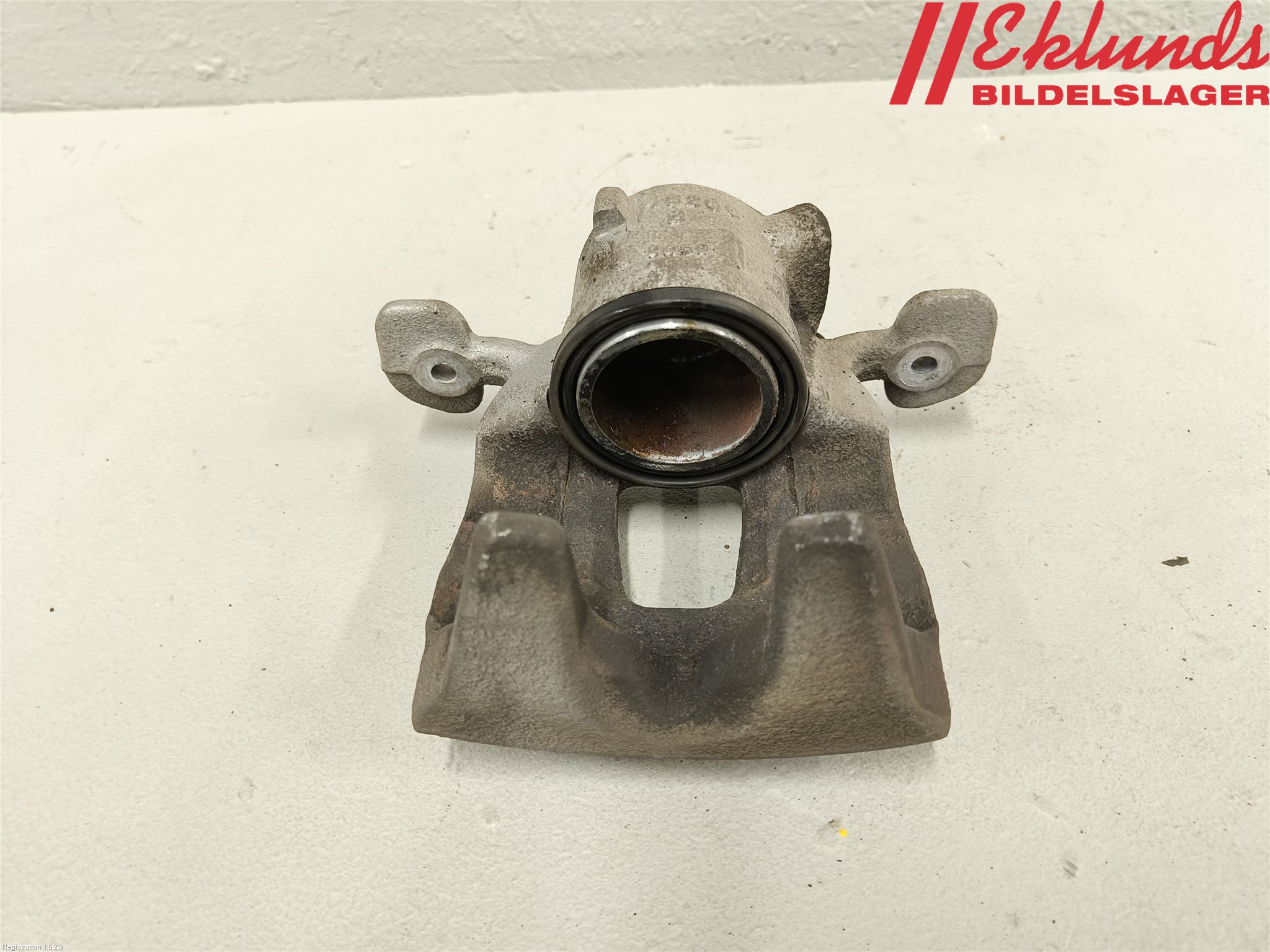 BMW X1 F48 15-22 Bromsok Fram Höger