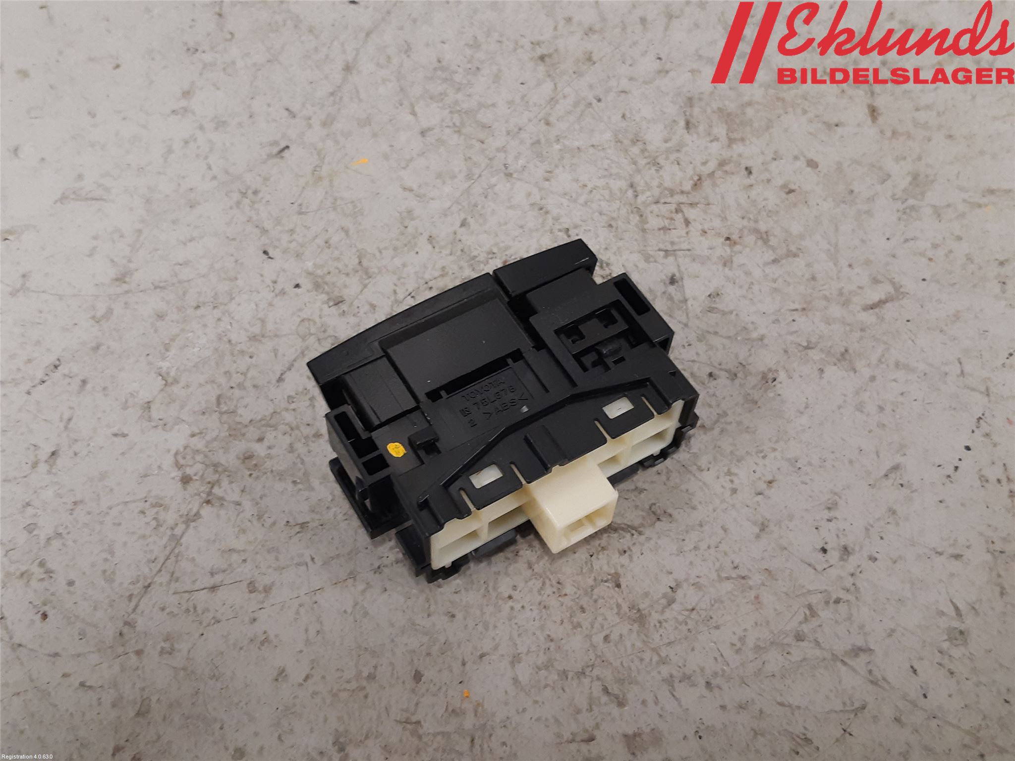 Toyota COROLLA 19- Strömställare Övrigt