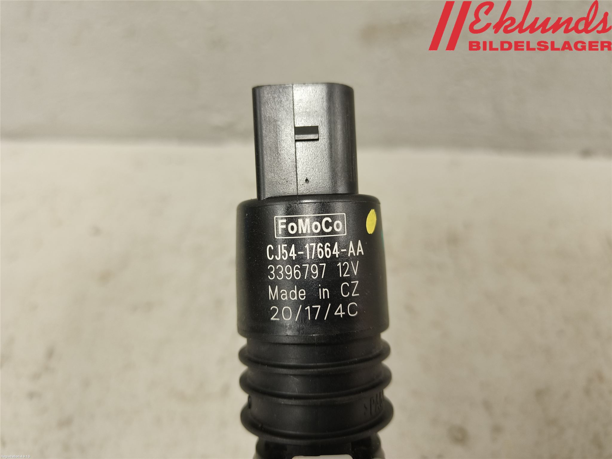 Ford KUGA 17-19 Spolarpump Vindruta