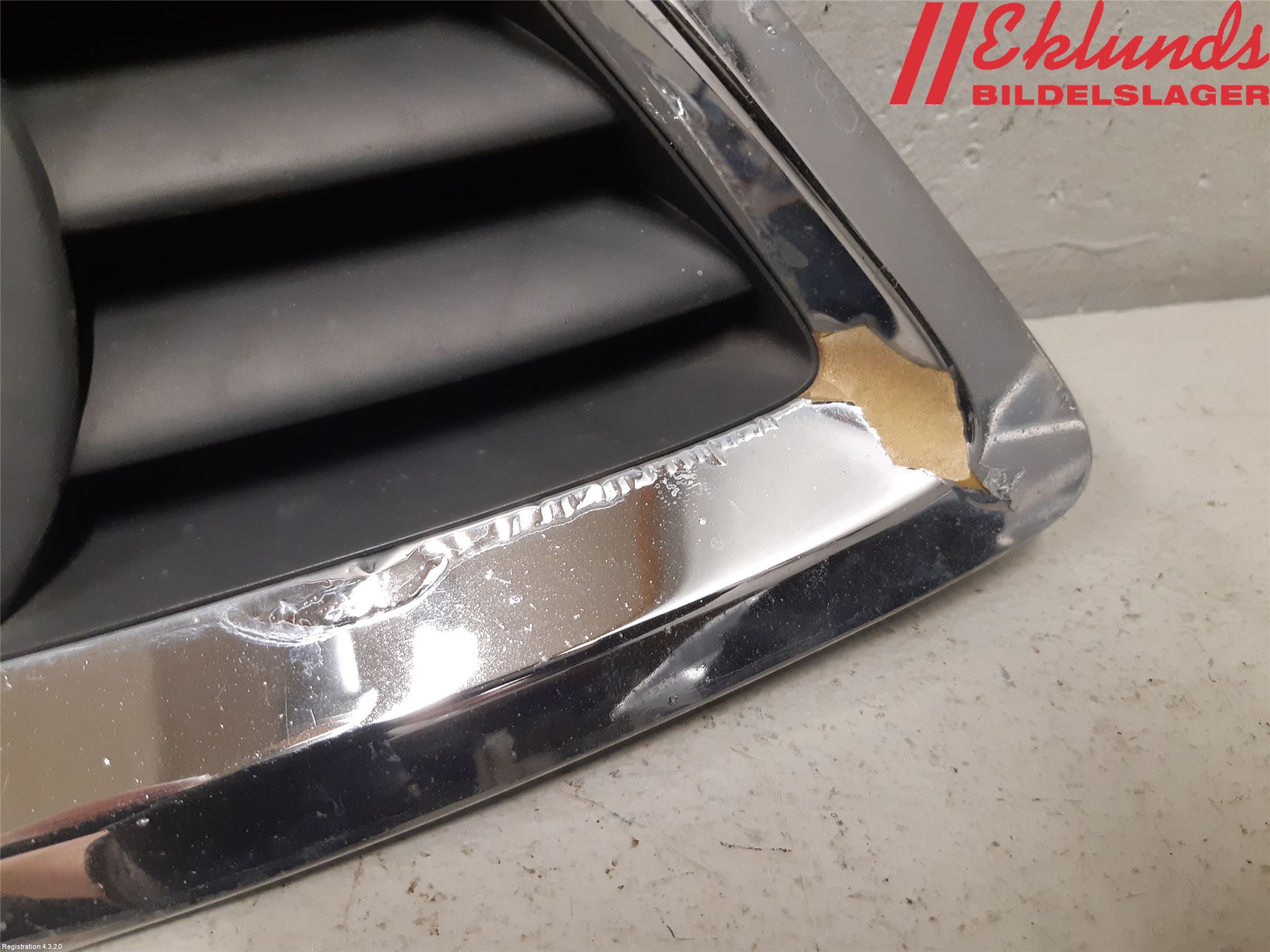 Saab 9-5     06-10 Grilldel Höger