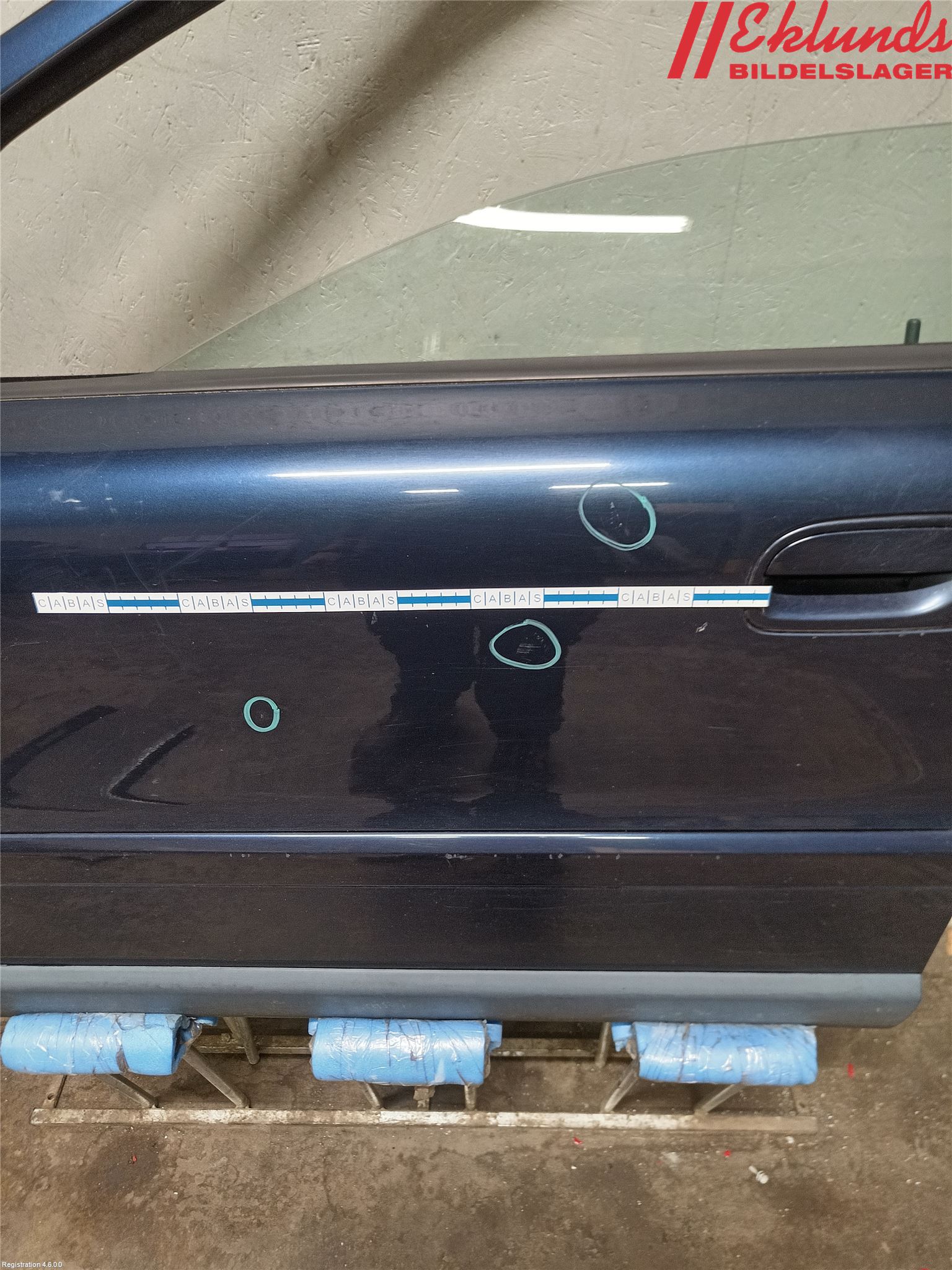 Volvo XC70 01-04 Dörr Fram Vänster