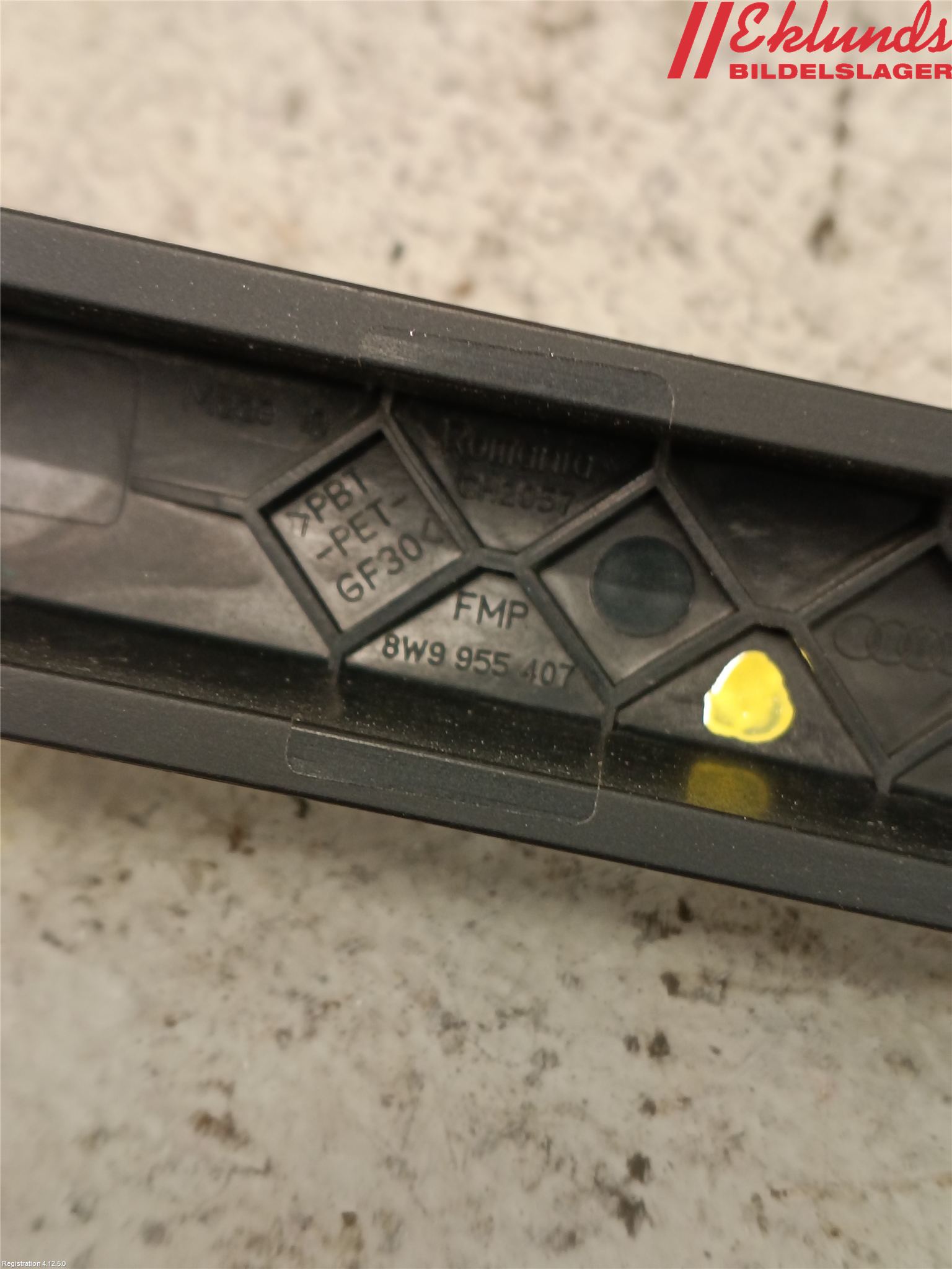 Audi A4/S4 B9 16-19 Torkararm-Bakruta