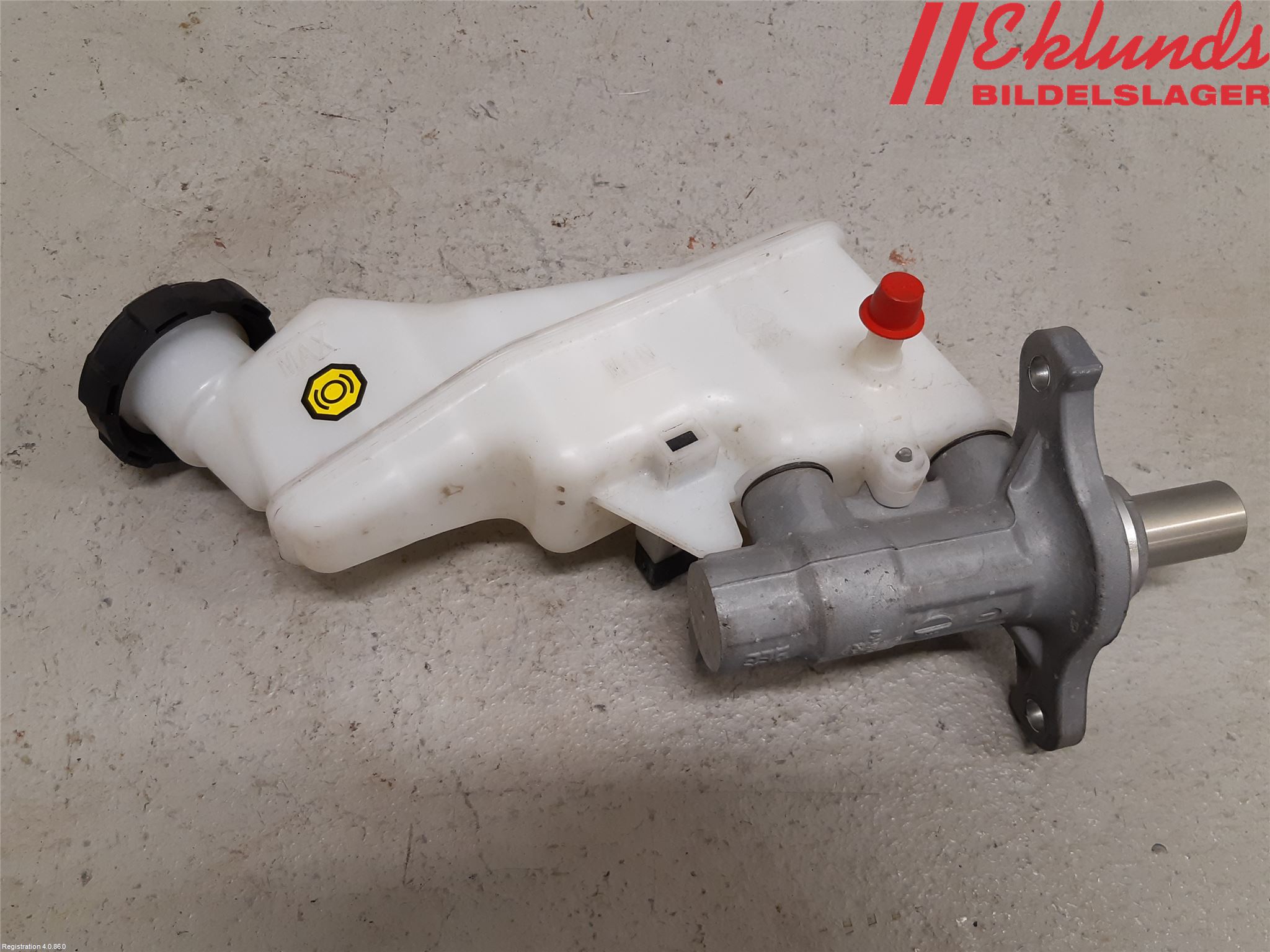 Kia STONIC 18->> Broms Huvudcylinder