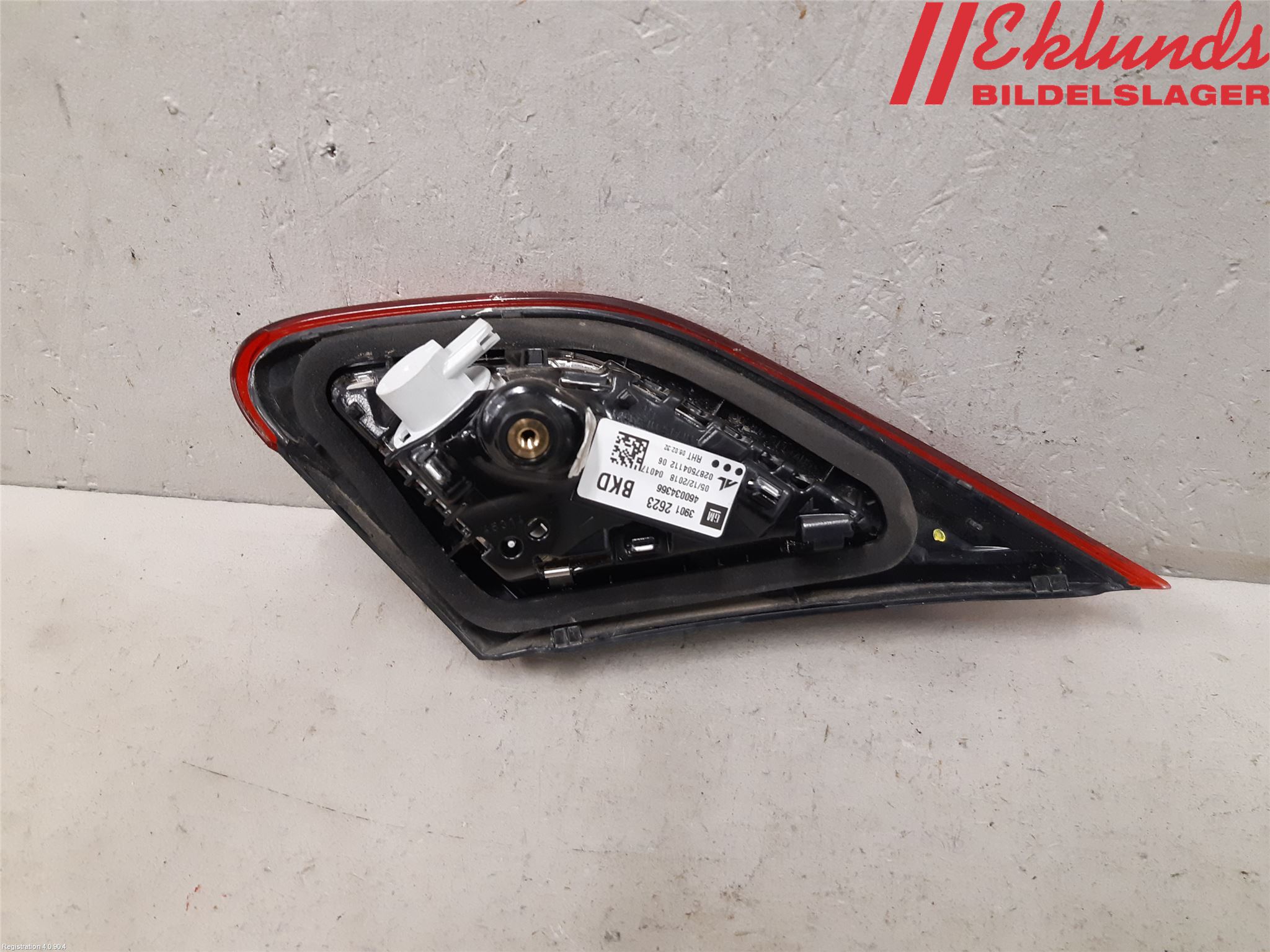 Opel CORSA E 15-19 Bakljus Lucka Vä