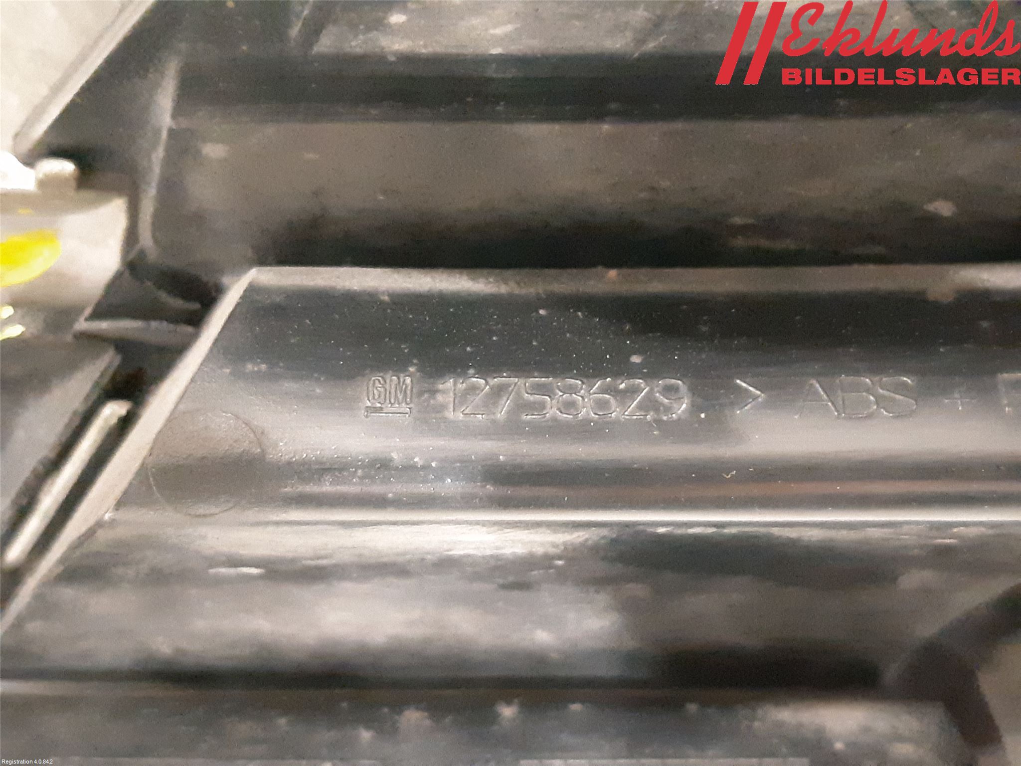 Saab 9-5     06-10 Grilldel Höger