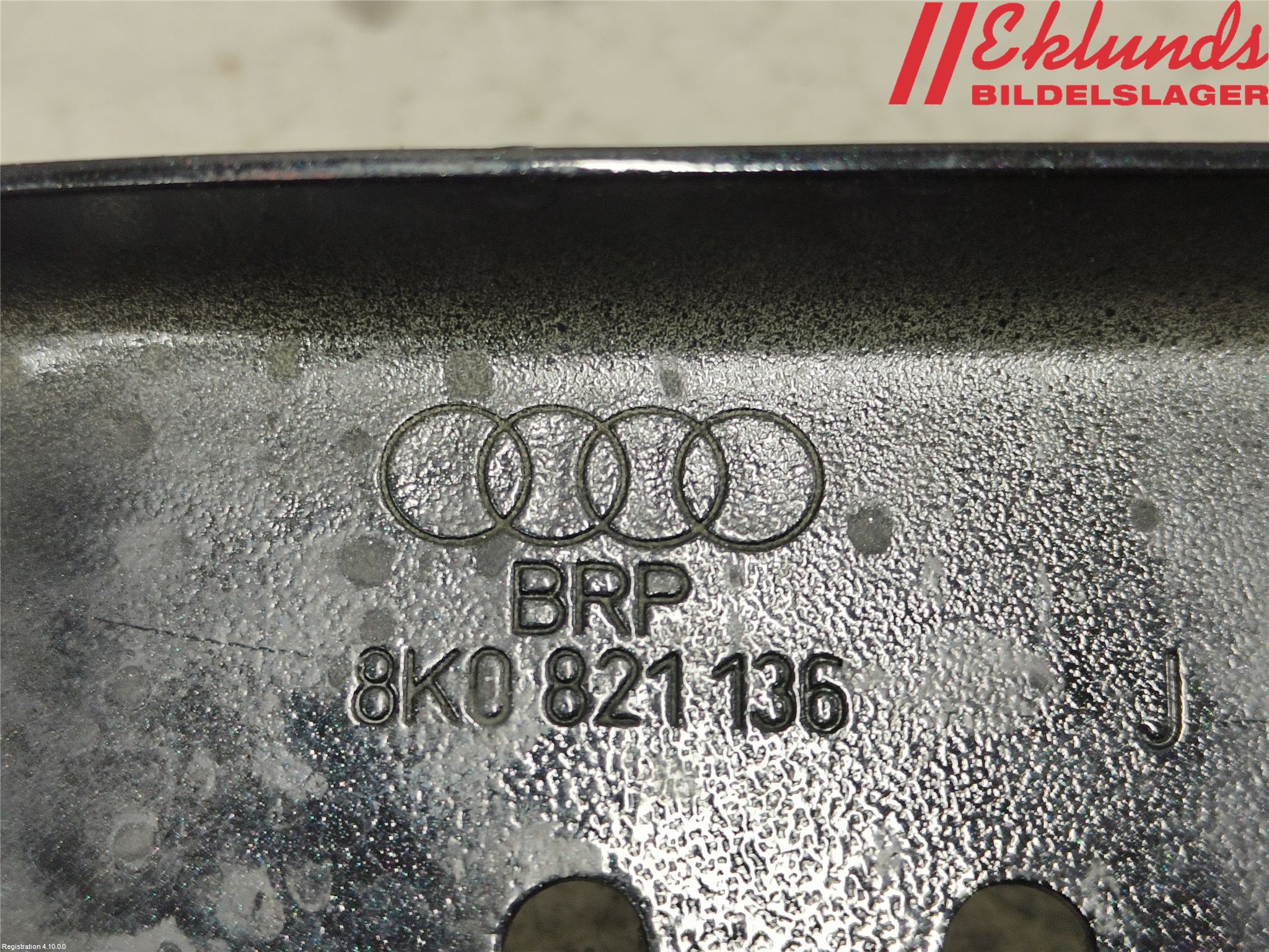 Audi A4/S4 08-11 Skärmfäste Fram Hö