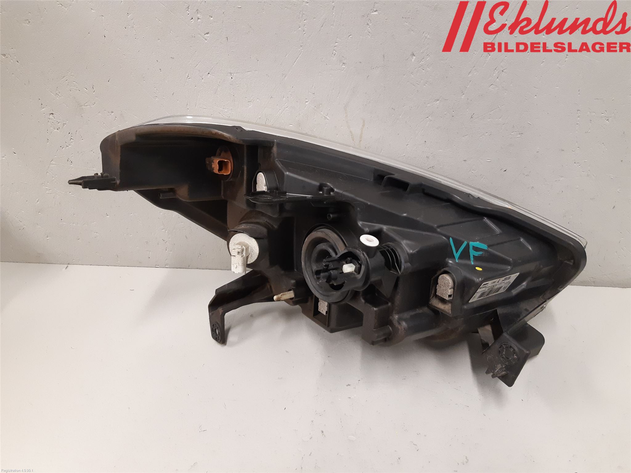 Dacia DOKKER 13- Strålkastare Vänster