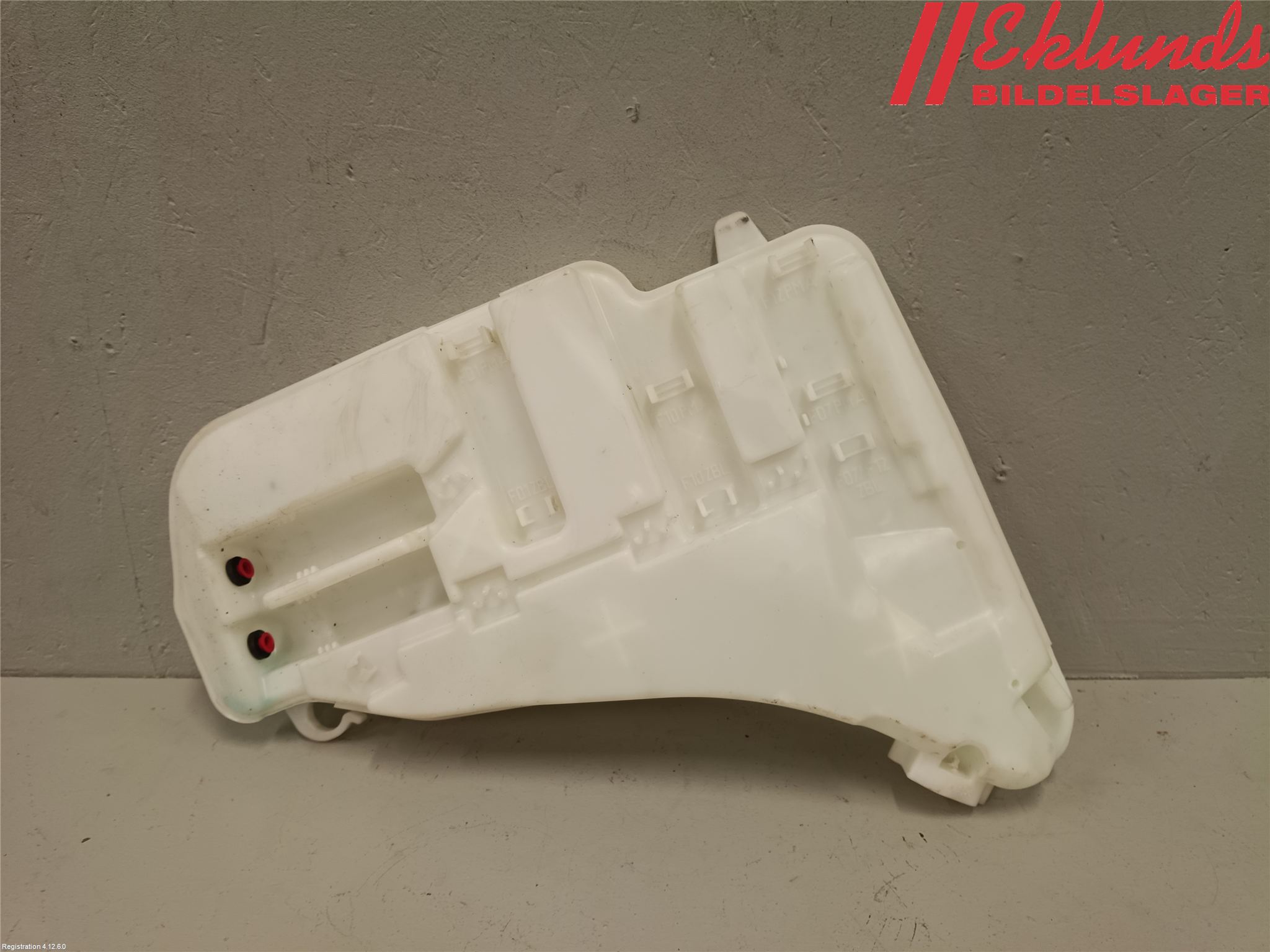 BMW 5 F10/F11/F18 09-17 Spolartank Vindruta-Strål