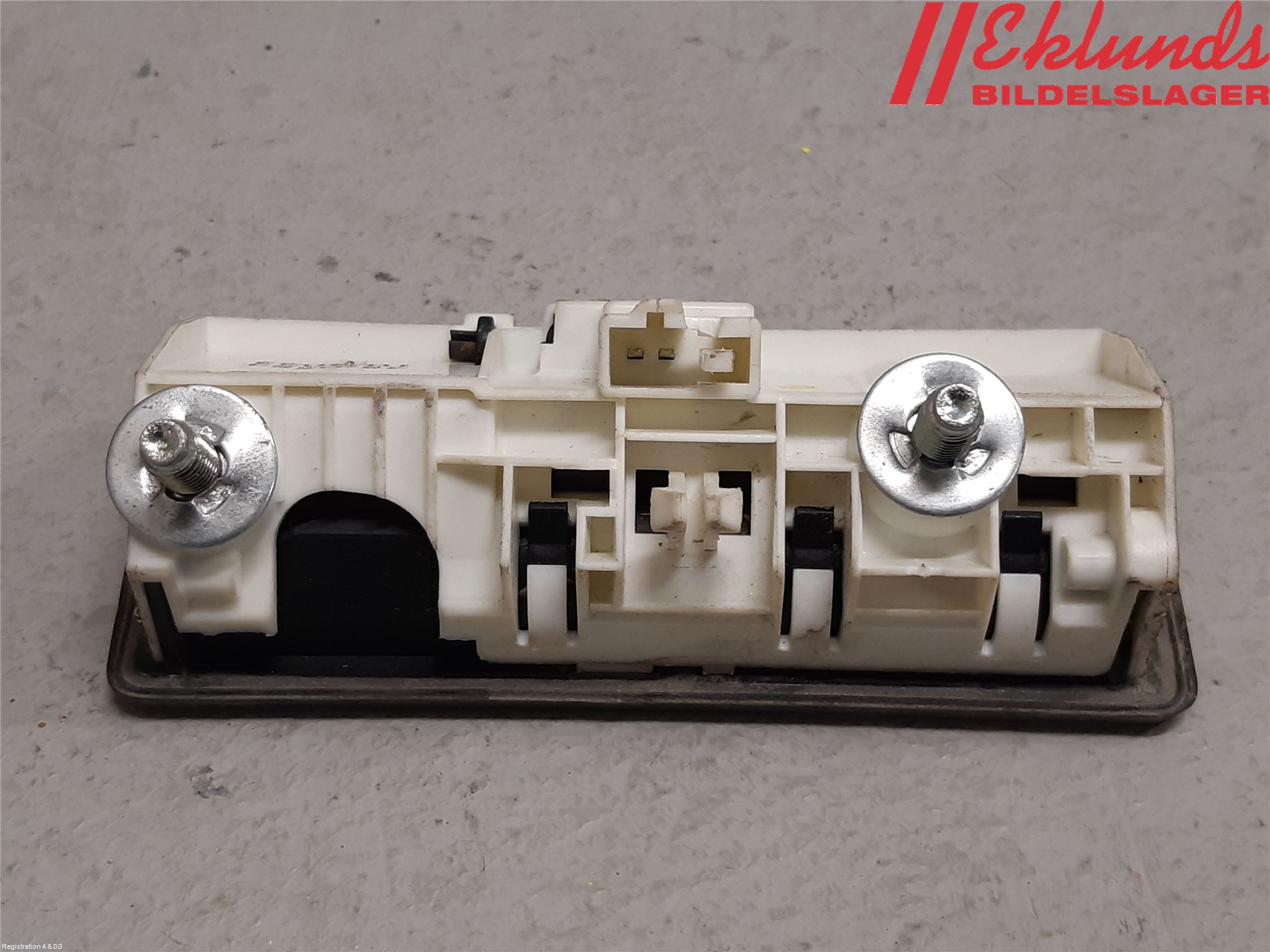 Volkswagen VW PASSAT 11-14 Bakluckehandtag