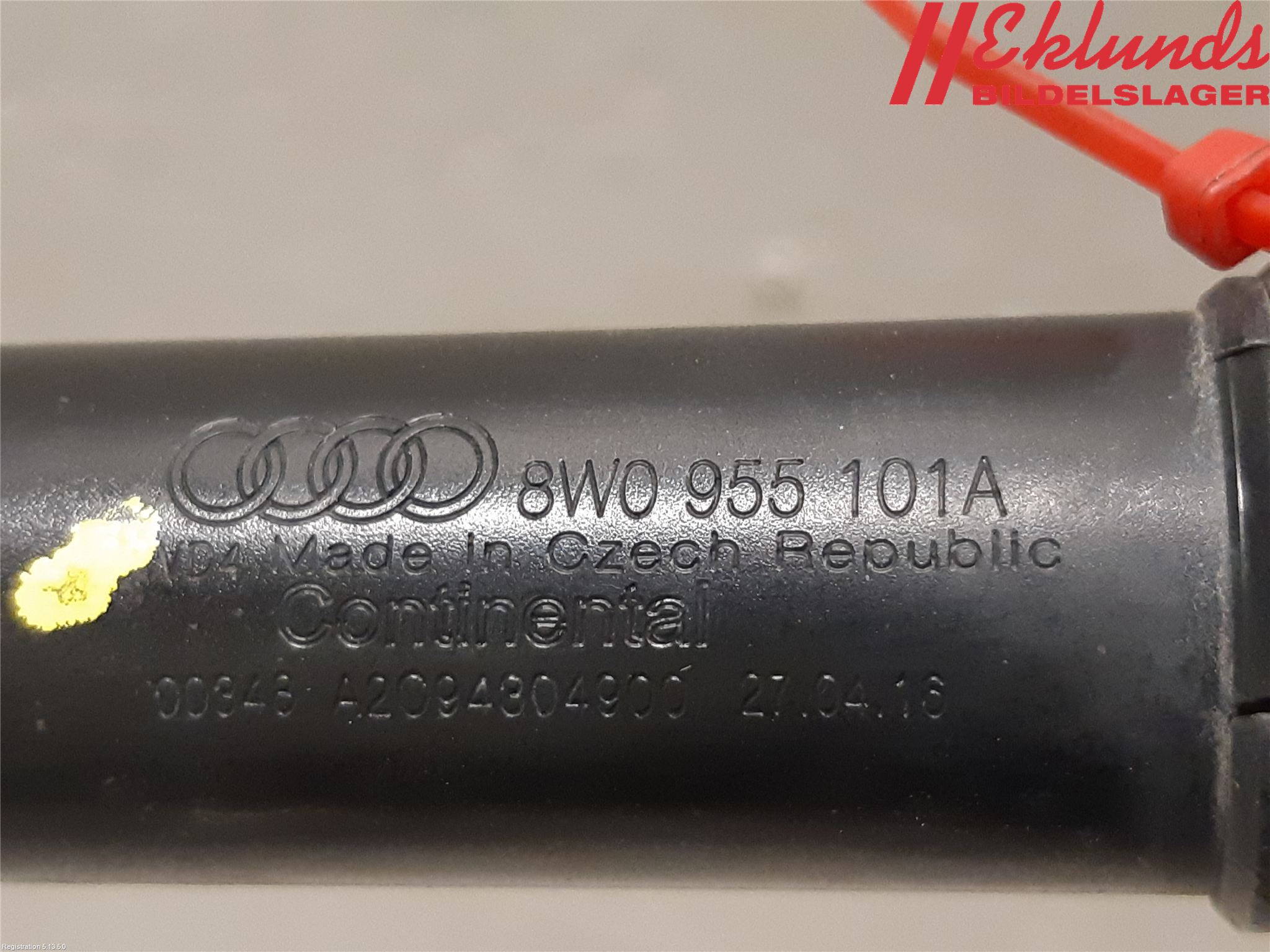 Audi A4/S4 B9 16-19 Spolarmunstycke Strålkastare