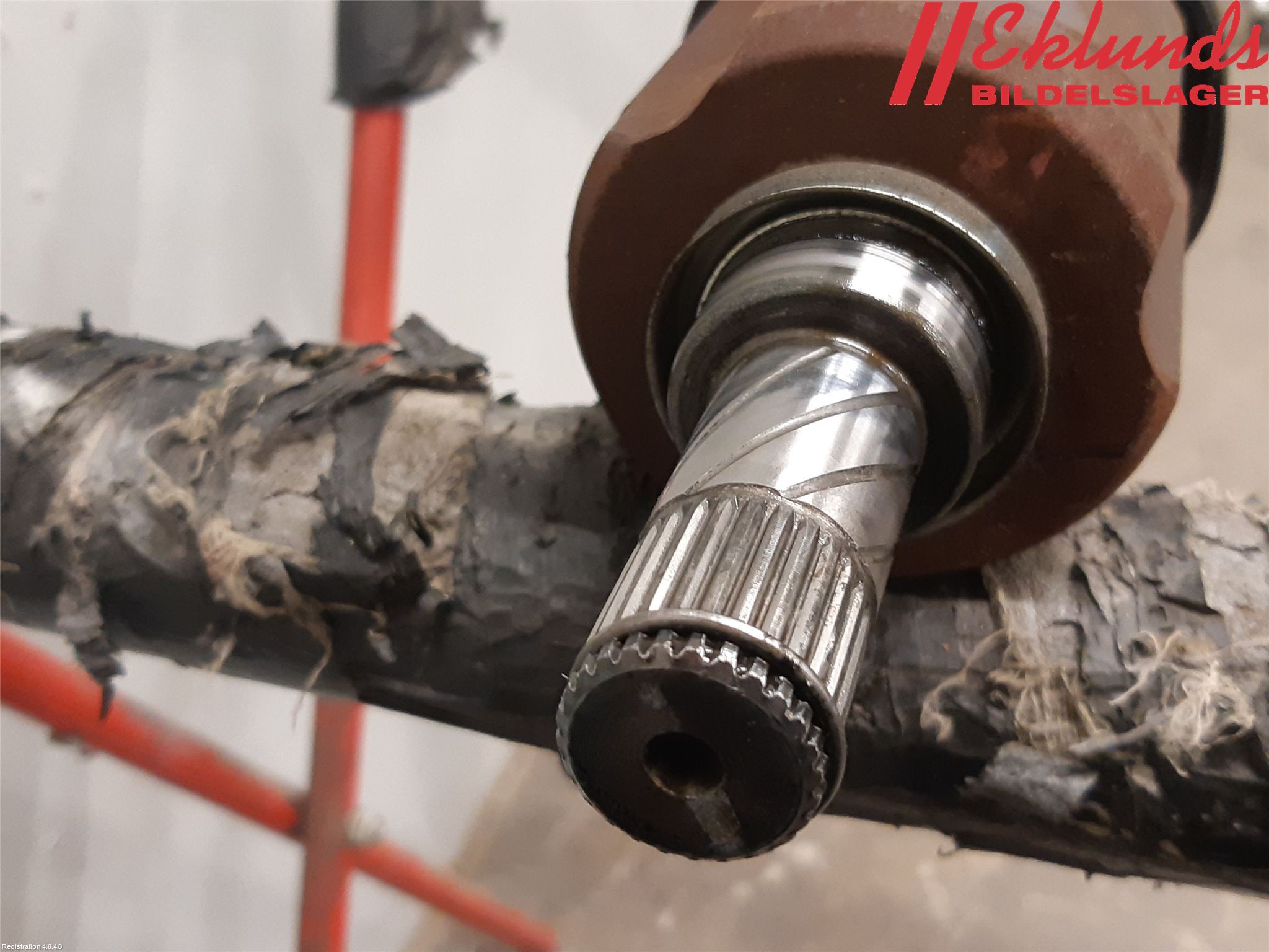 Nissan QASHQAI+2  10-14 Drivaxel Fram Vänster