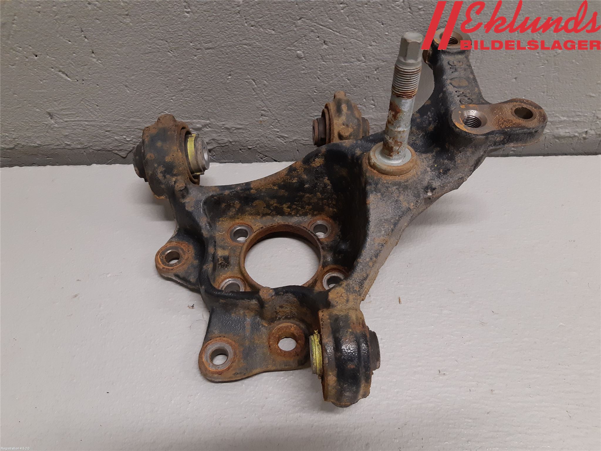 Toyota RAV4 19- Hjullagerhus-Spindel Hö B