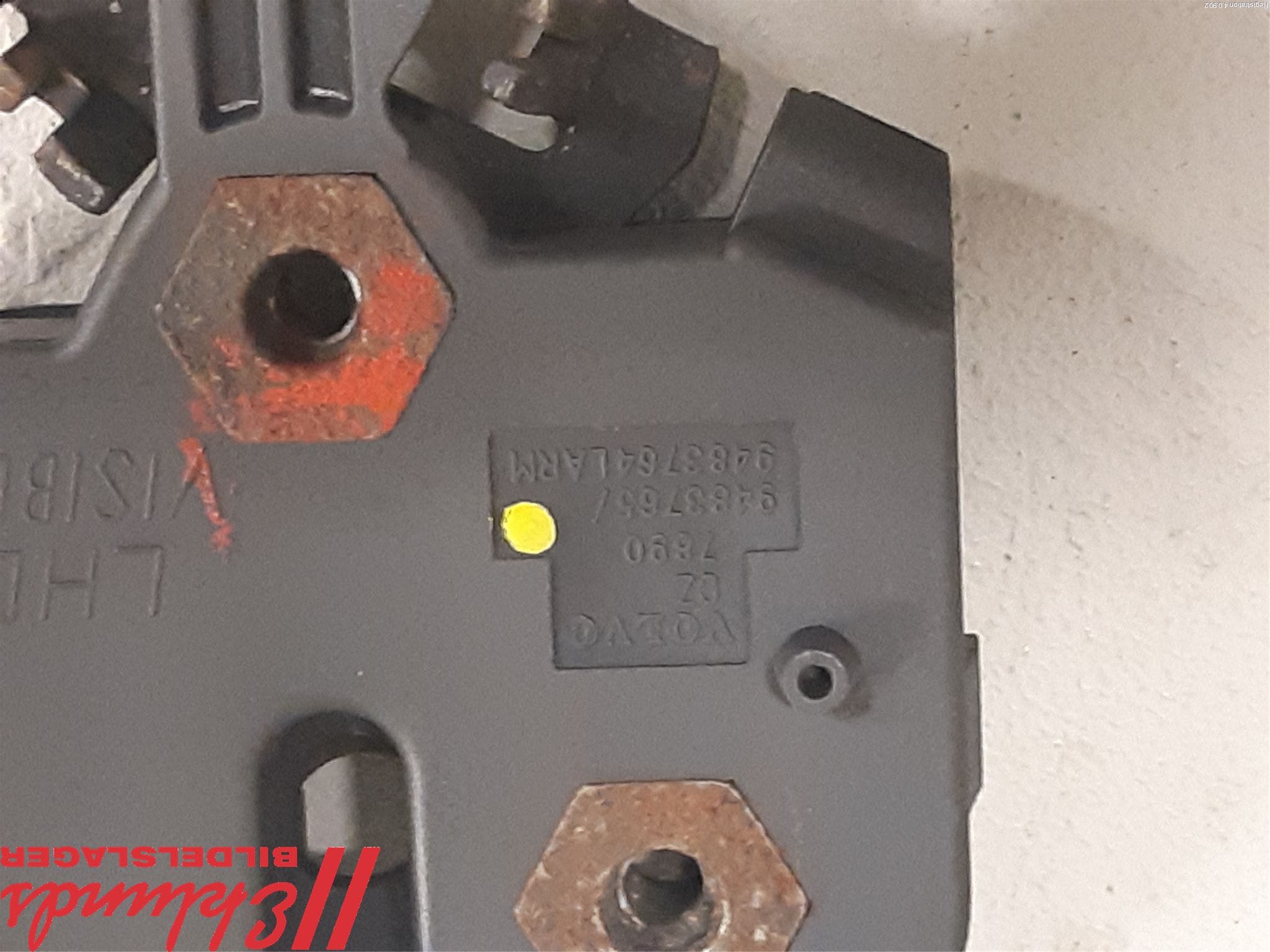 Volvo S60 01-04 Huvlås