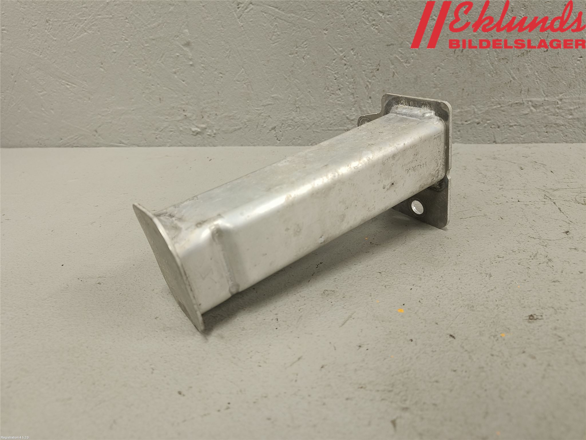 Peugeot 2008/E-2008 20- Stötfångarbärjärn Fram