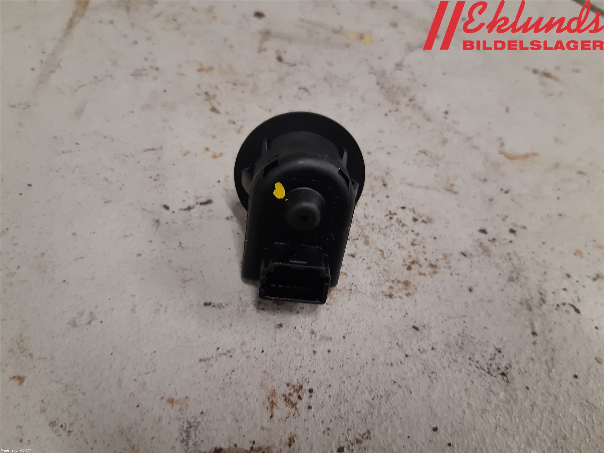 Renault TRAFIC/E-TECH 15- Strömställare Spegel