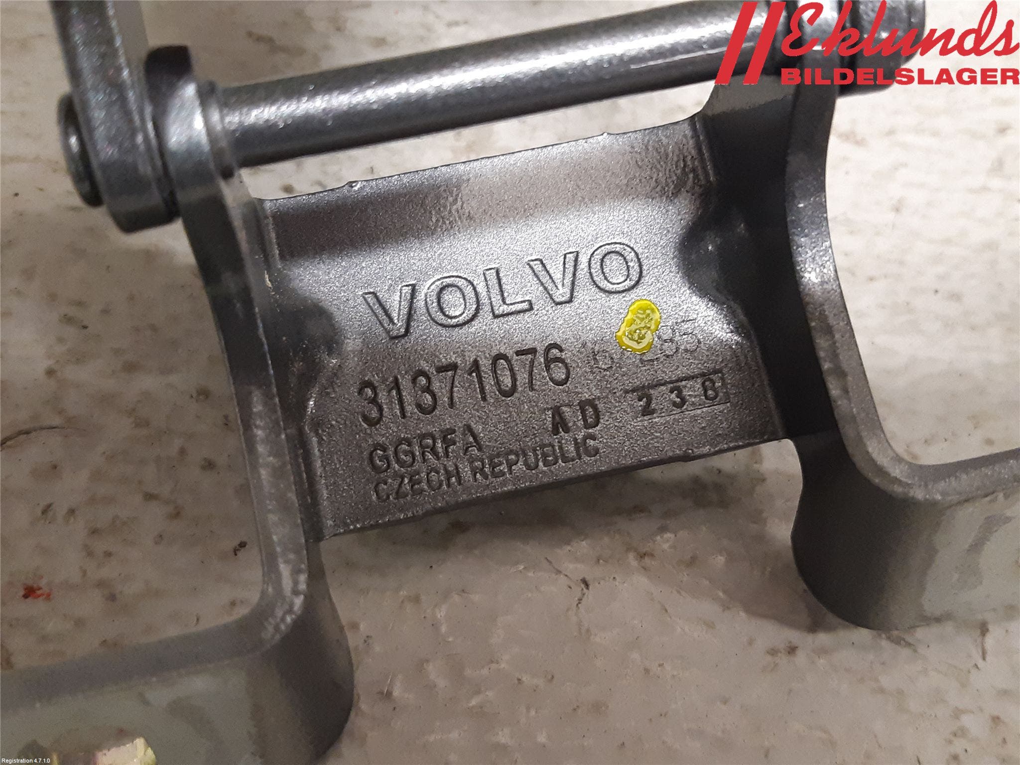 Volvo XC90/RECHARGE 16- Bakluckegångjärn Hö