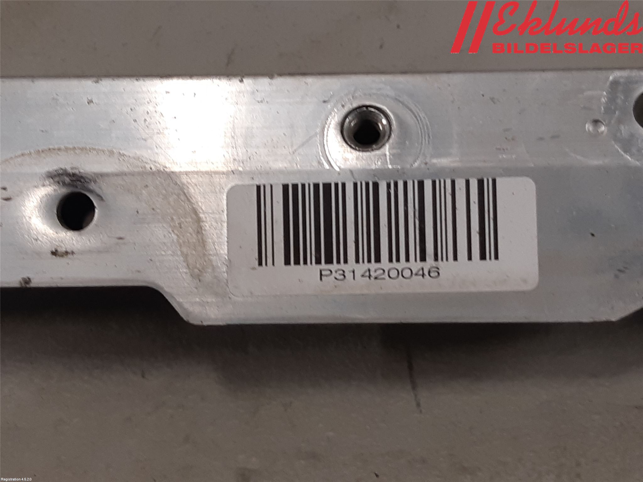 Volvo V90 17->> Fjäderbensstag