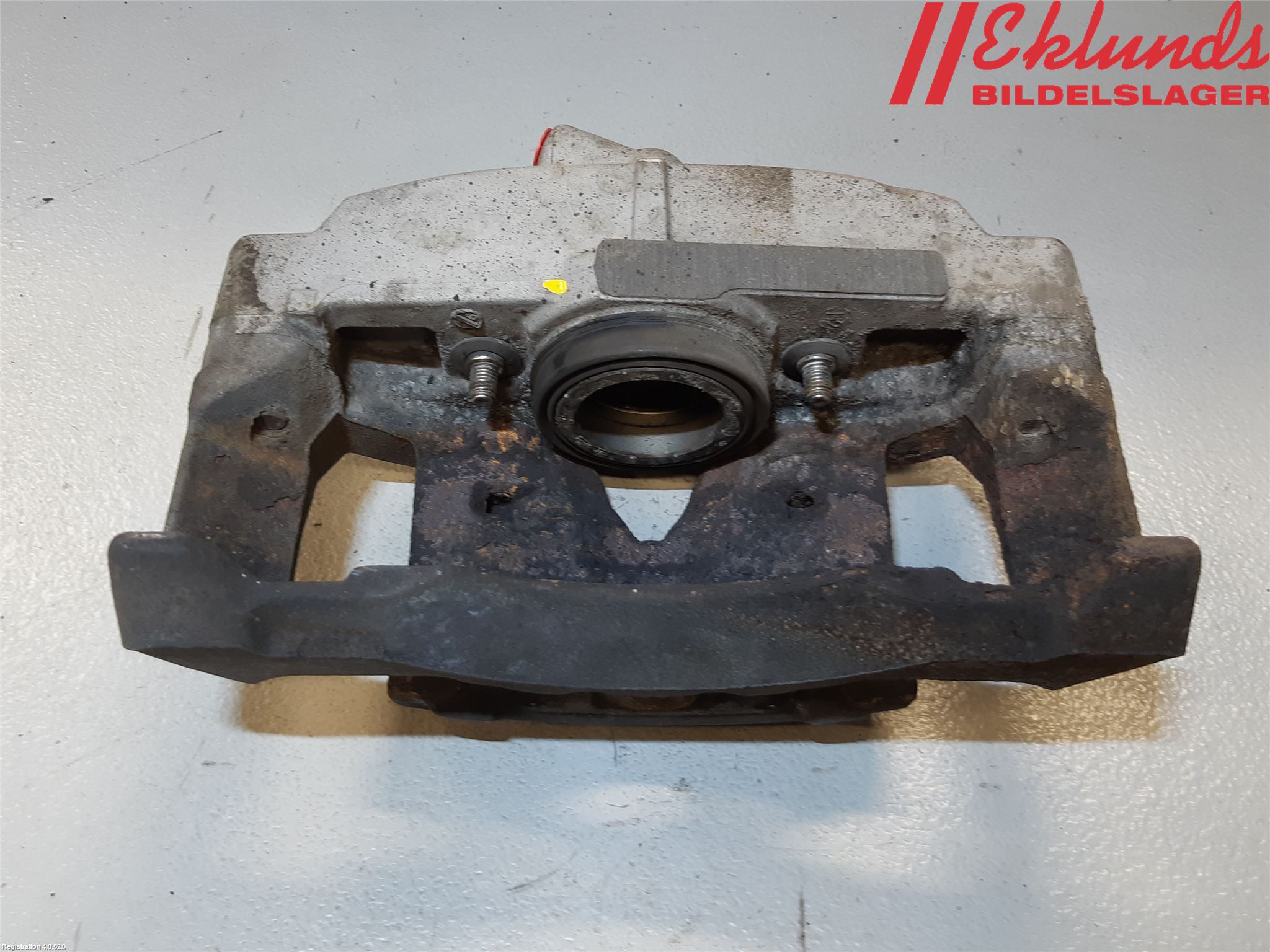 Volvo XC70 08-13 Bromsok Fram Vänster