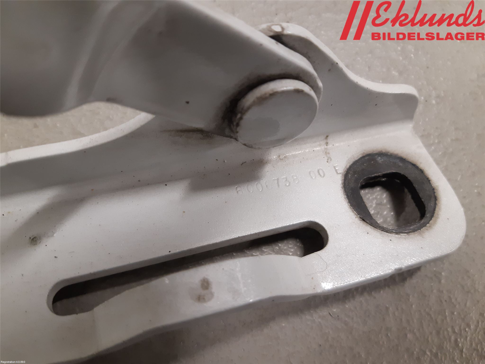 Tesla MODEL S 13- Huvgångjärn