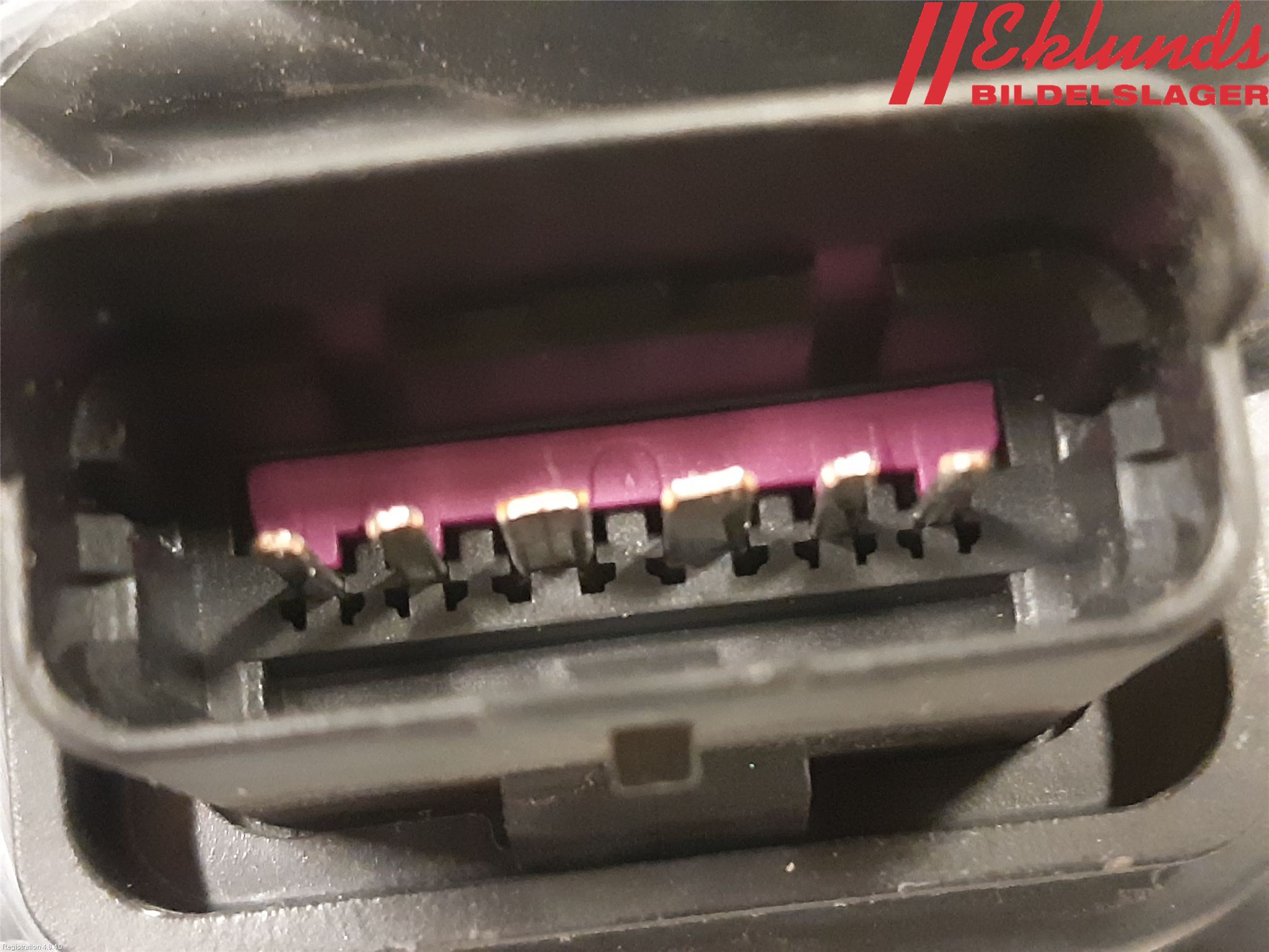 Dacia DUSTER 10-17 Strålkastare Vänster