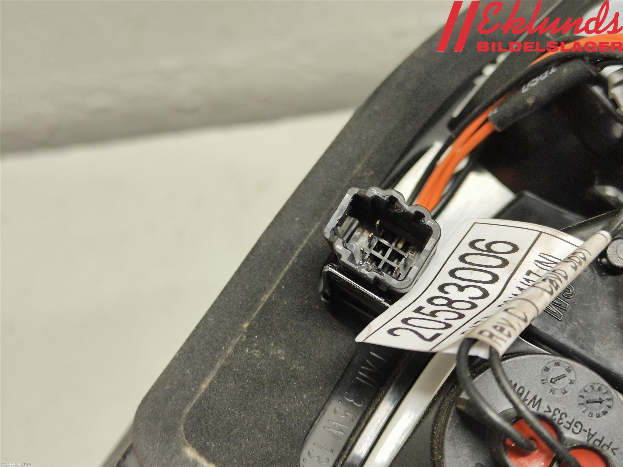 Opel INSIGNIA 17- Bakljus Lucka Vä