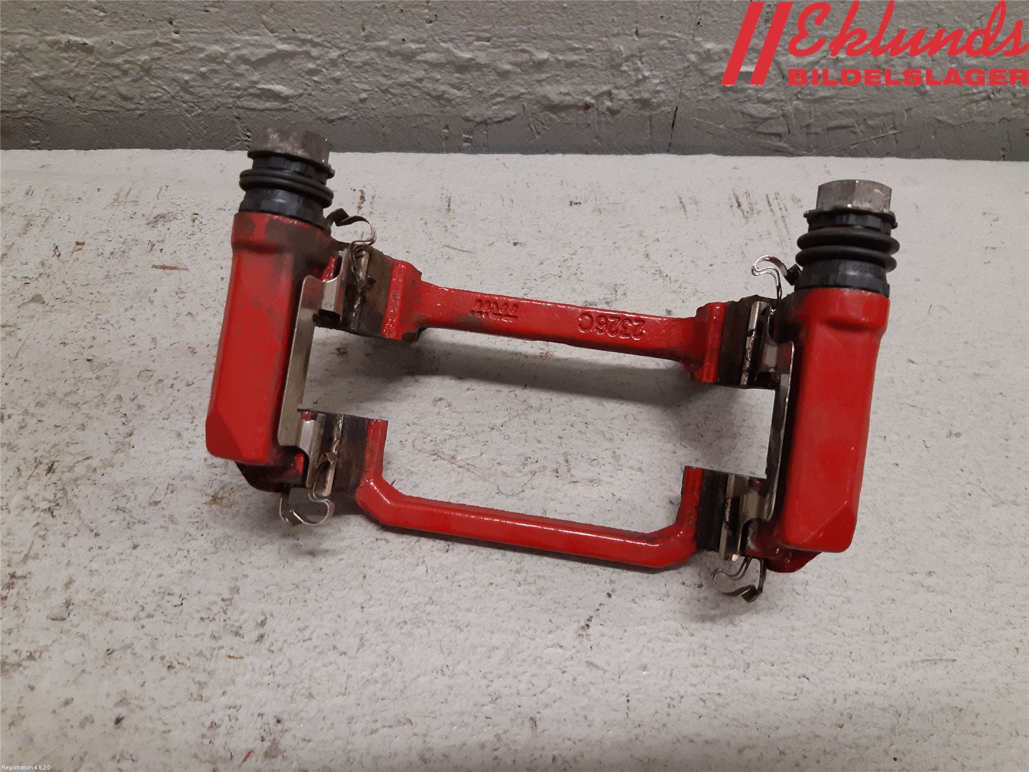 Audi A6 F2/C8 19- Bromsokshållare