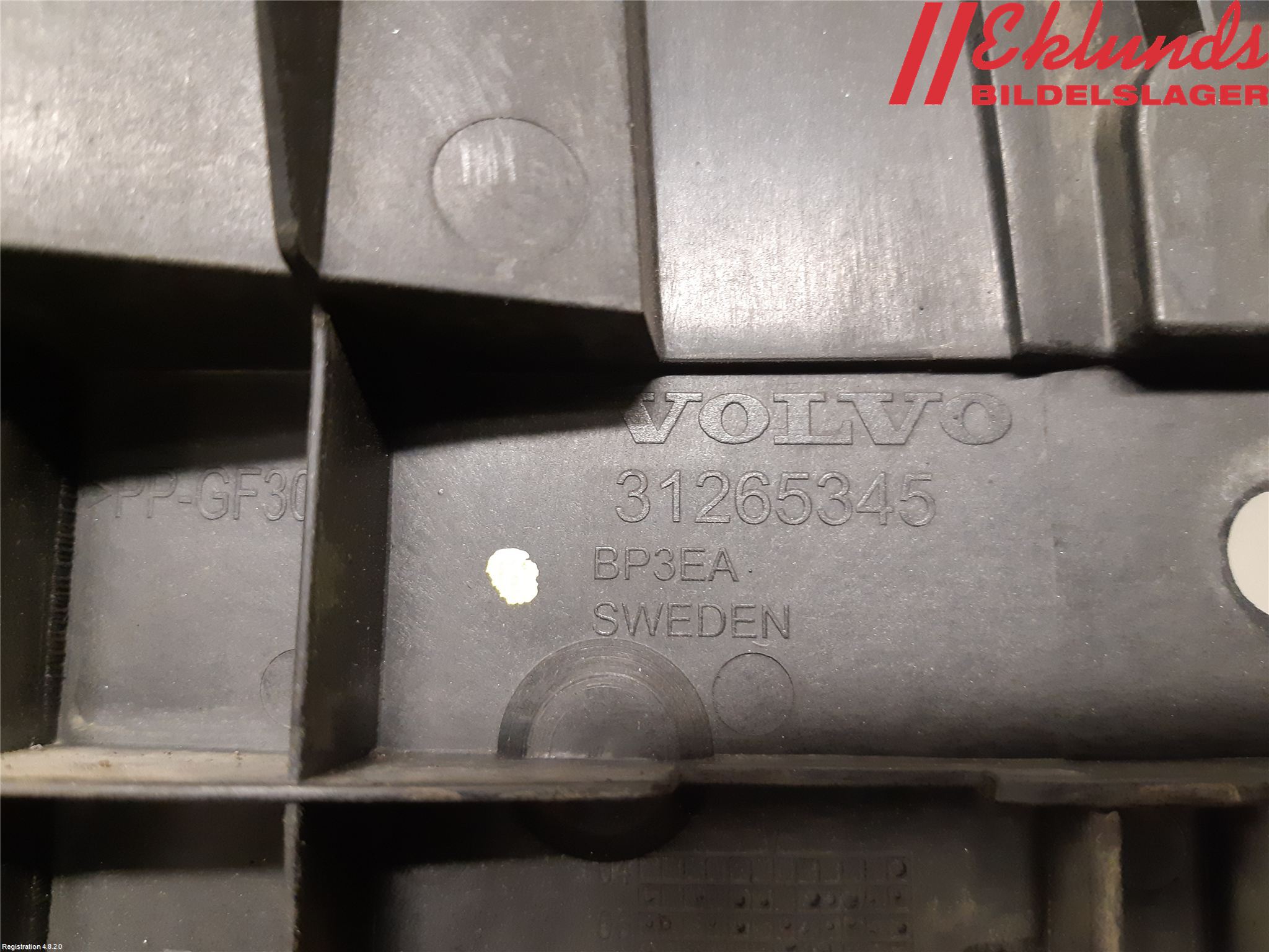 Volvo V70 08-13 Stötfångarfäste Fram Hö
