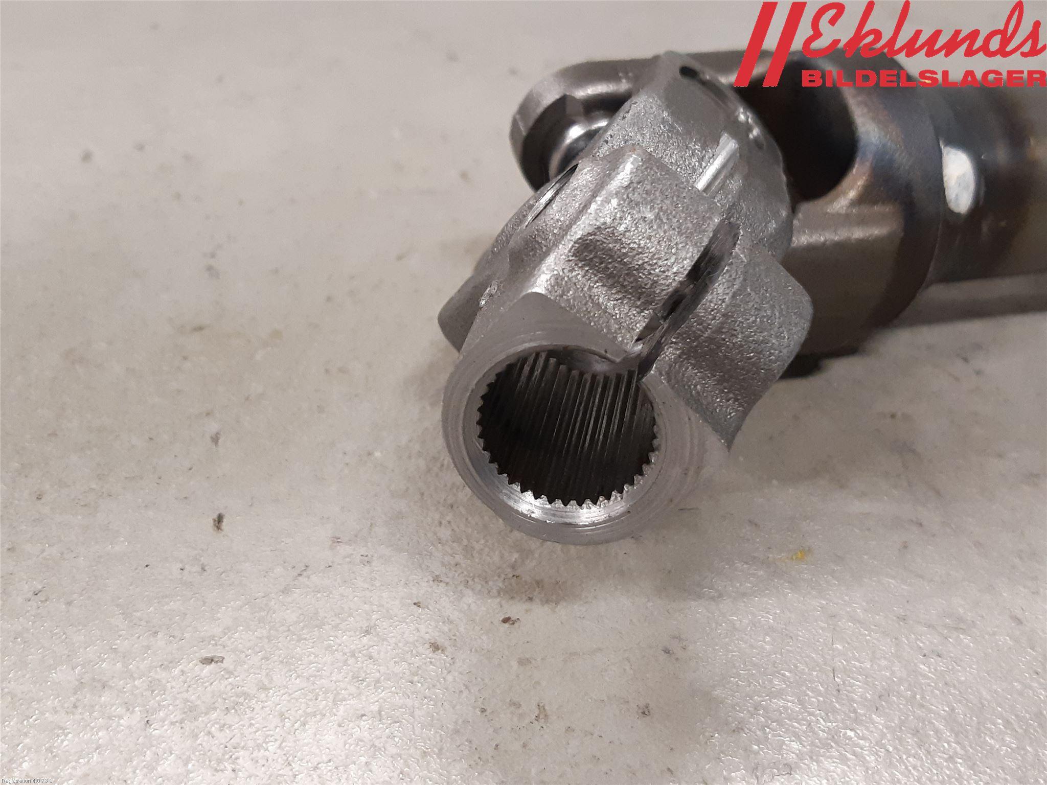 Toyota COROLLA 19- Rattaxelknut