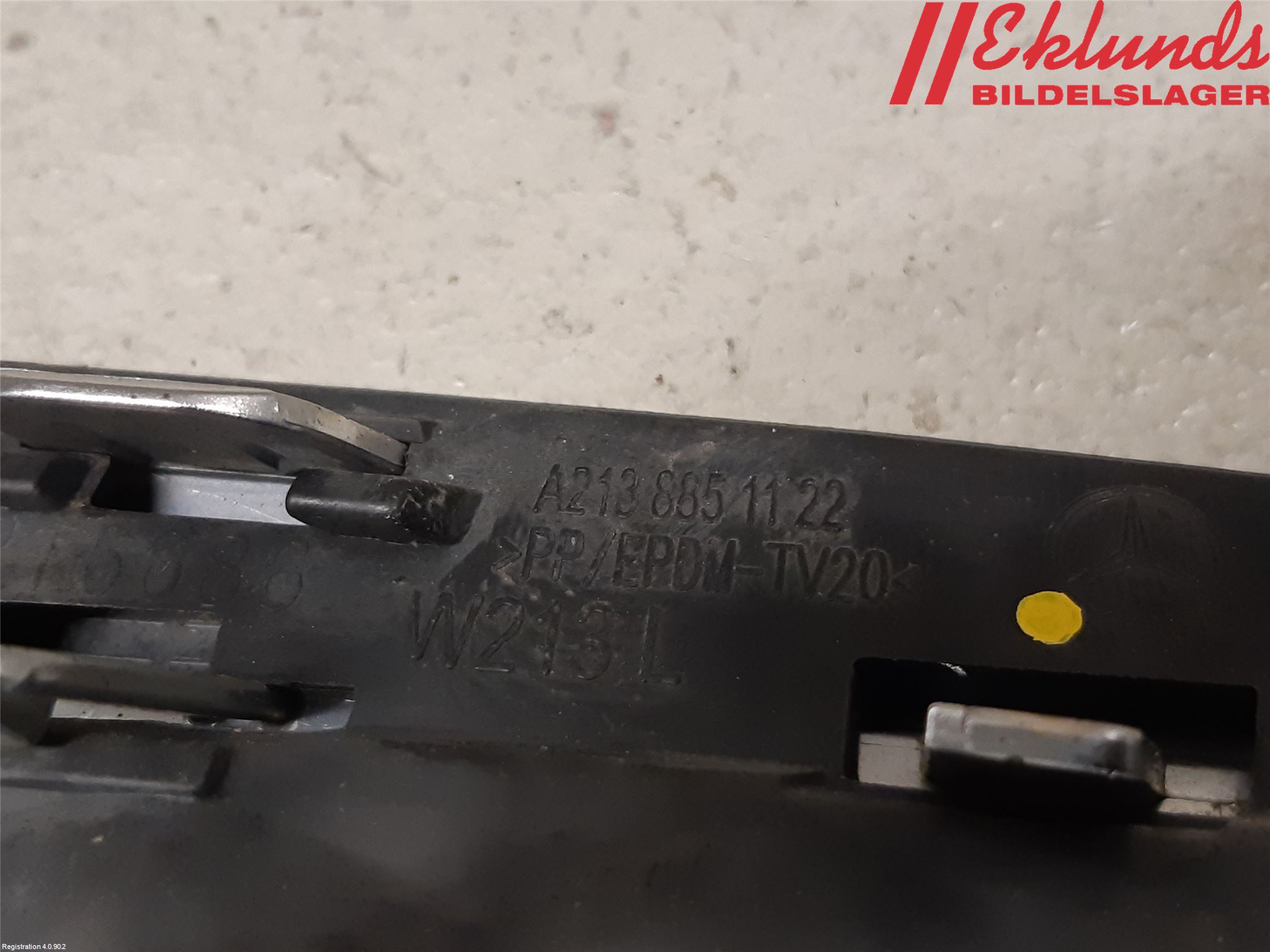 Mercedes-Benz MB E-KLASS (W213) 16-23 Stöt Utfyllnad-List-Grill
