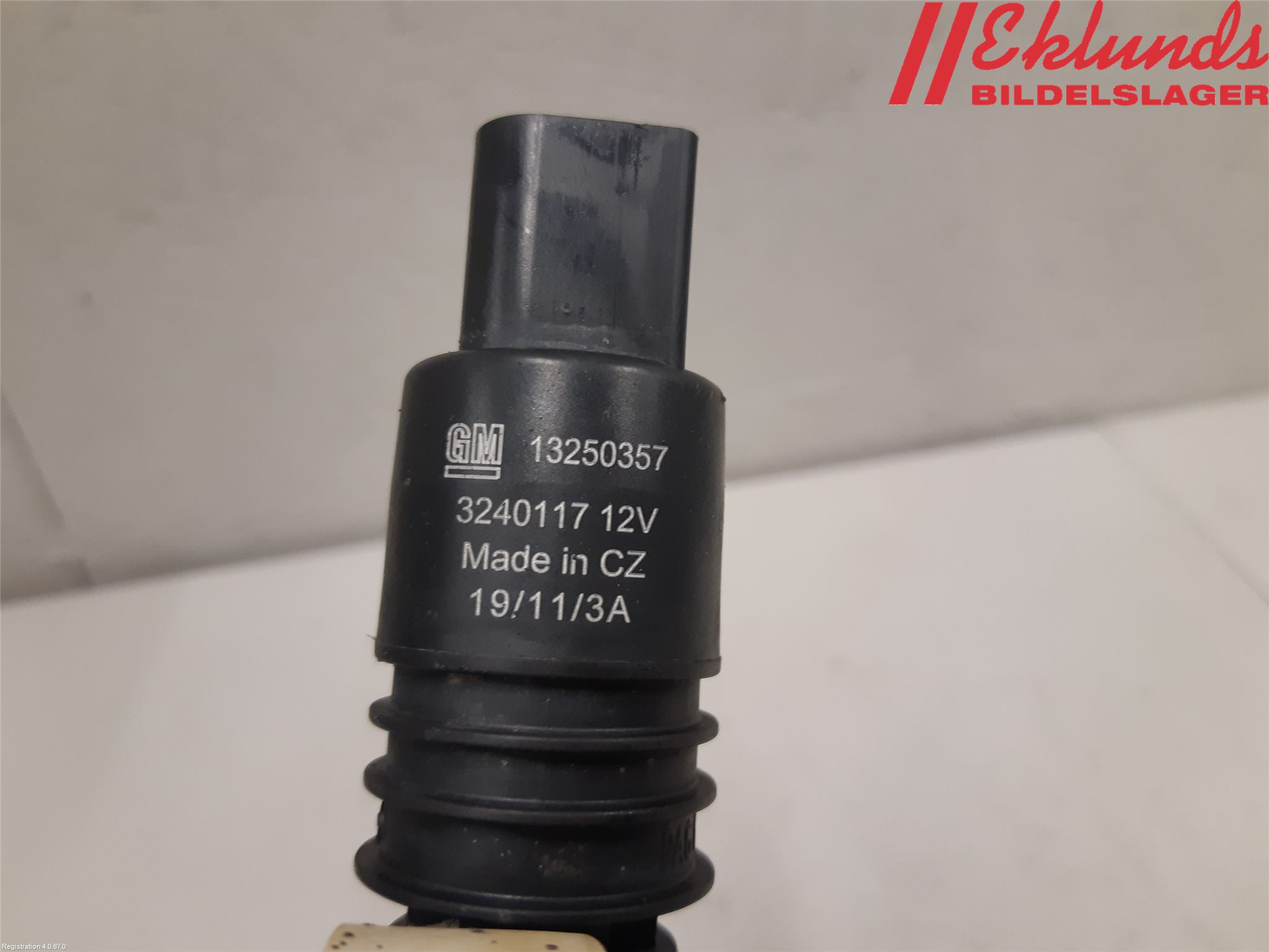 Opel ASTRA J 10-15 Spolarpump Vindruta