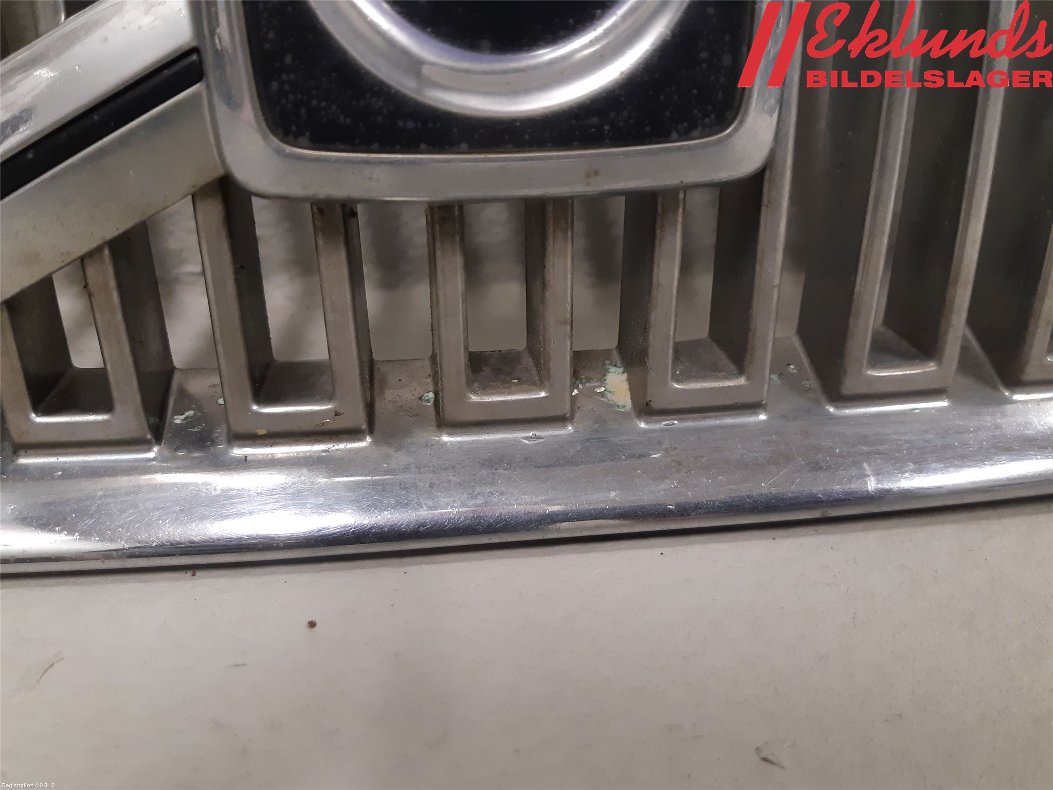 Volvo V70 00-04 Grill Komp