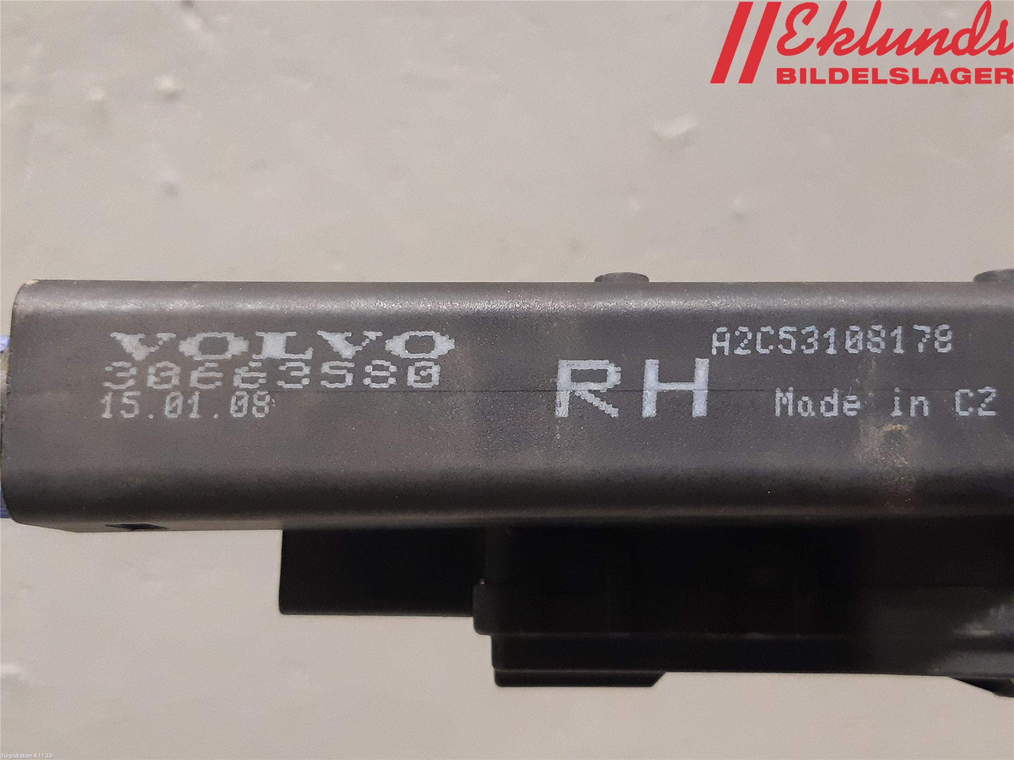 Volvo V70 08-13 Spolarmunstycke Strålkastare