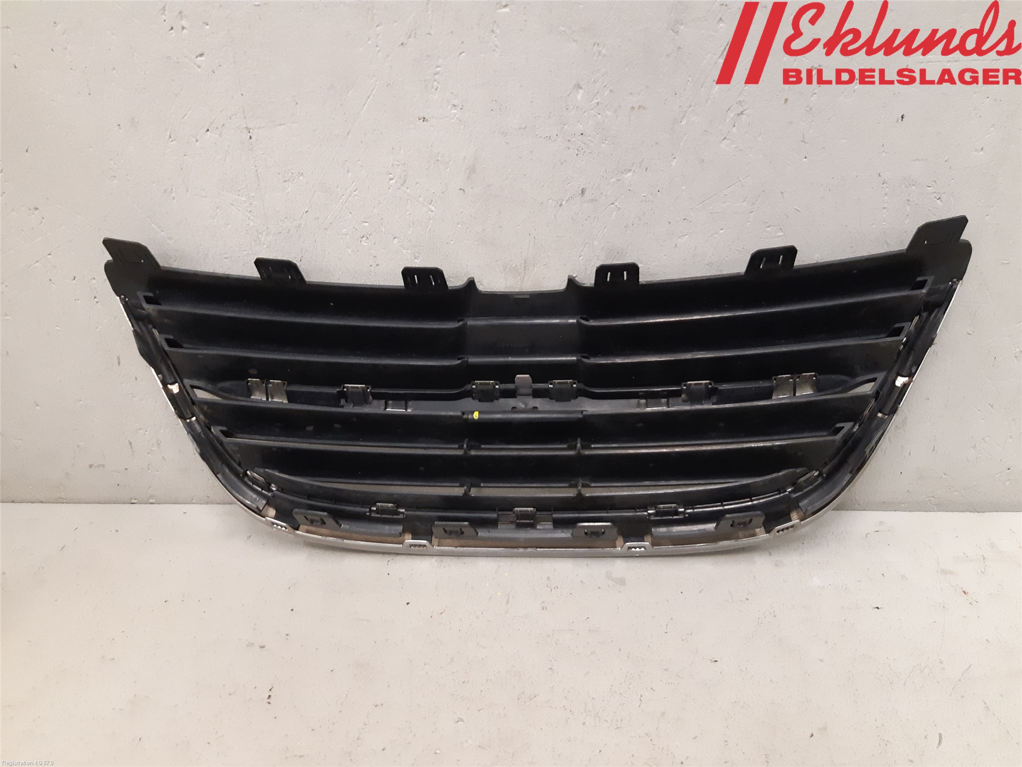 Saab 9-5     06-10 Grilldel Mitt