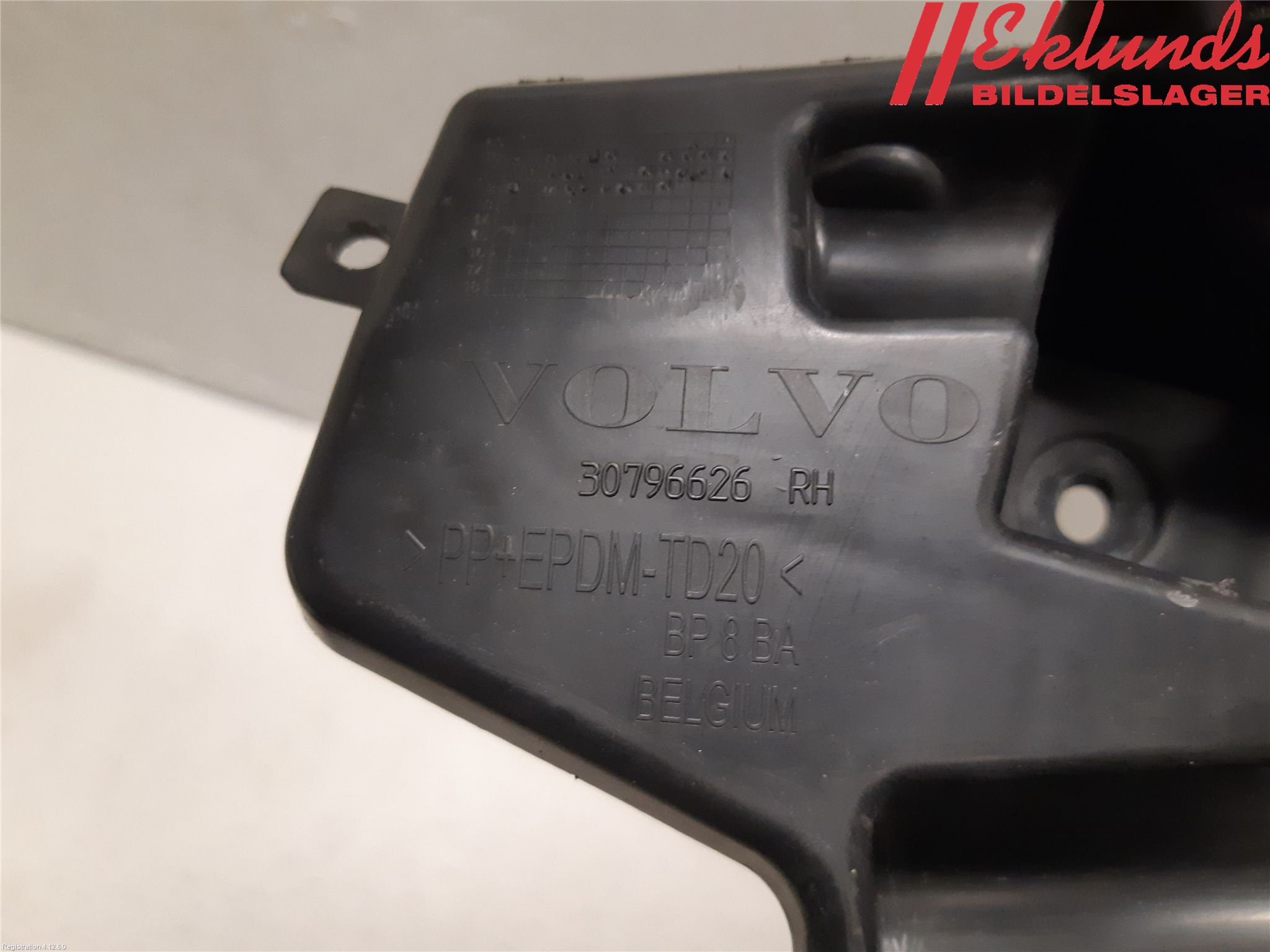 Volvo S60 11-13 Stötfångarfäste Fram Hö