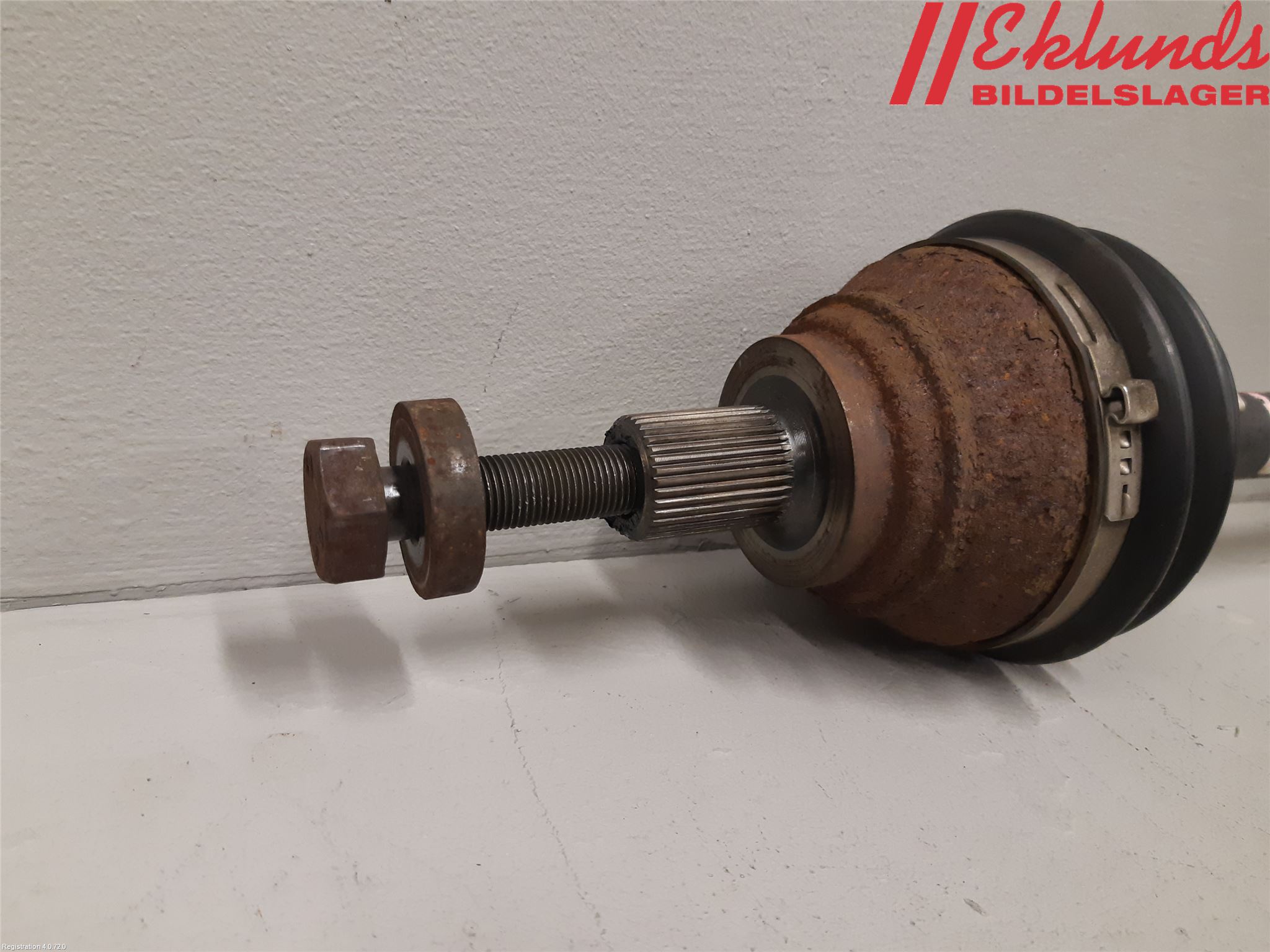 Volkswagen VW GOLF V 04-09 Drivaxel Fram Vänster