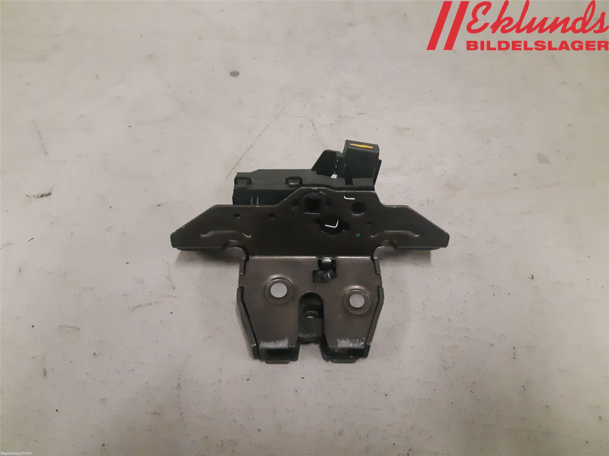 Opel ASTRA J 10-15 Låskista Baklucka