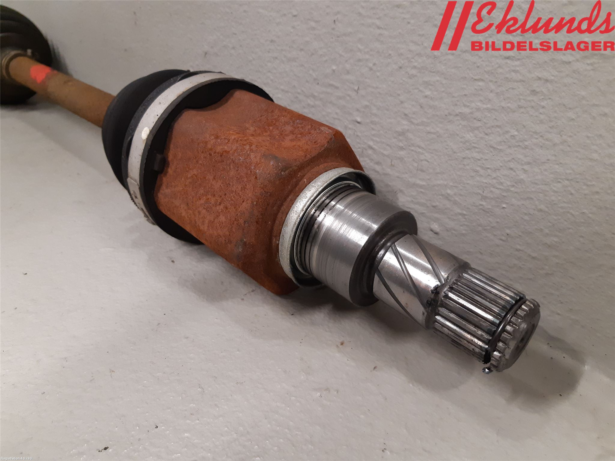 Nissan JUKE 14-19 Drivaxel Fram Vänster