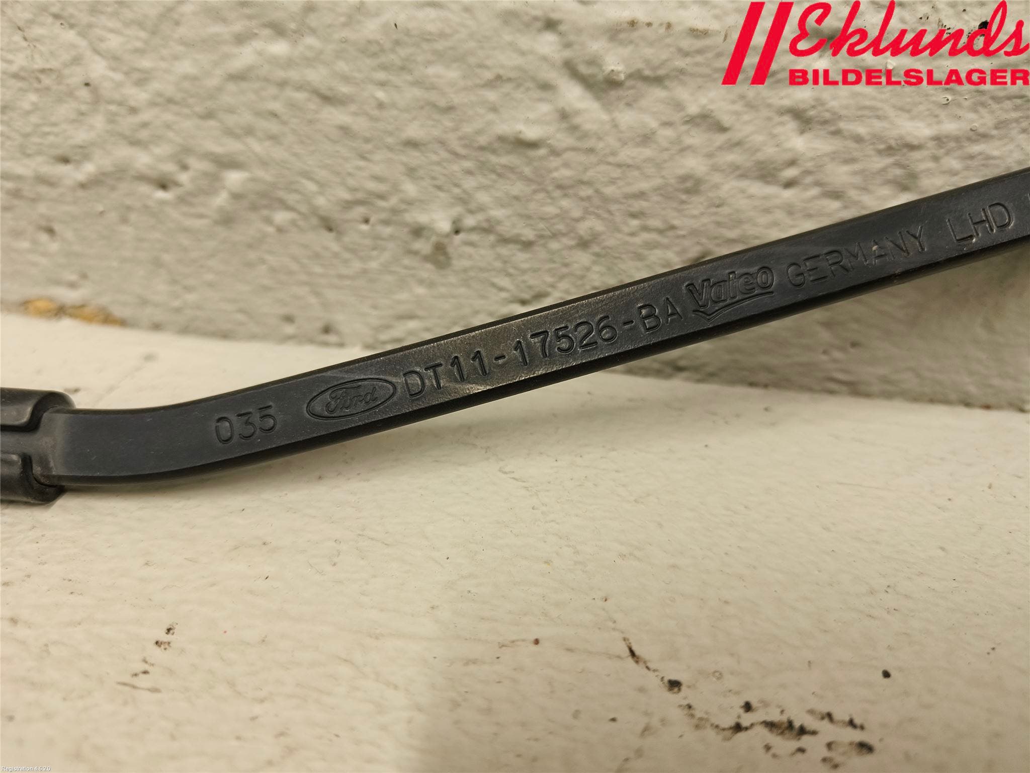 Ford TRANSIT/TOURNEO CONNECT 13-22 Torkararm Armar Vindruta