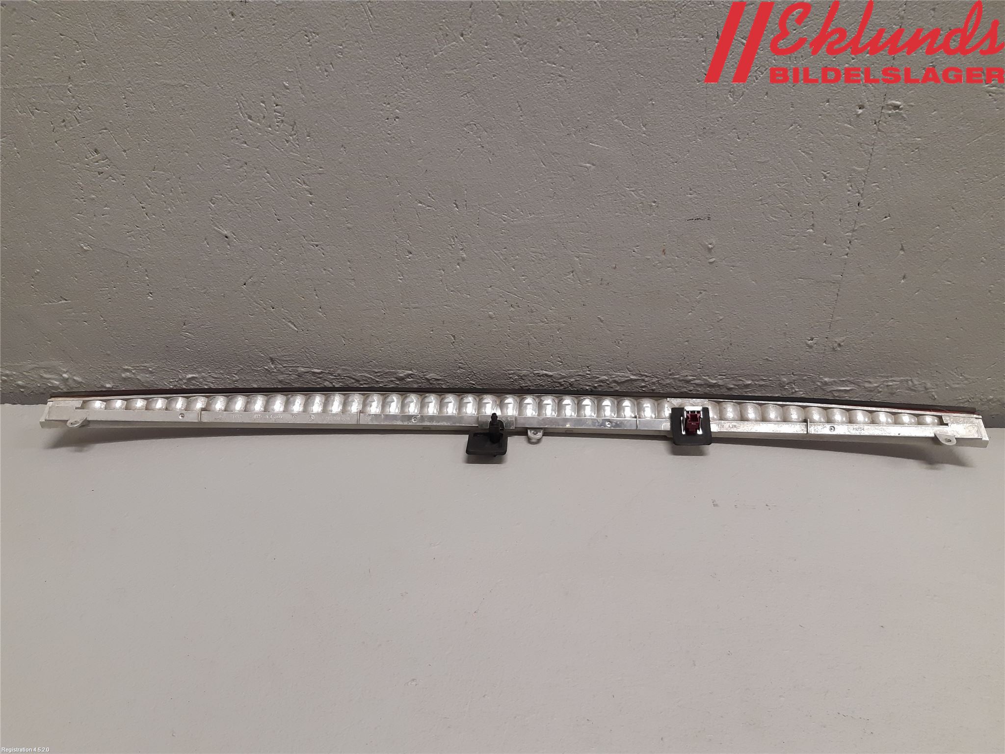 Mercedes-Benz MB E-KLASS (W212) 09-16 Bromsljus Bakruta